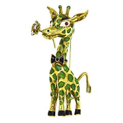 Diamond Enamel 18k Yellow Gold Giraffe Pin