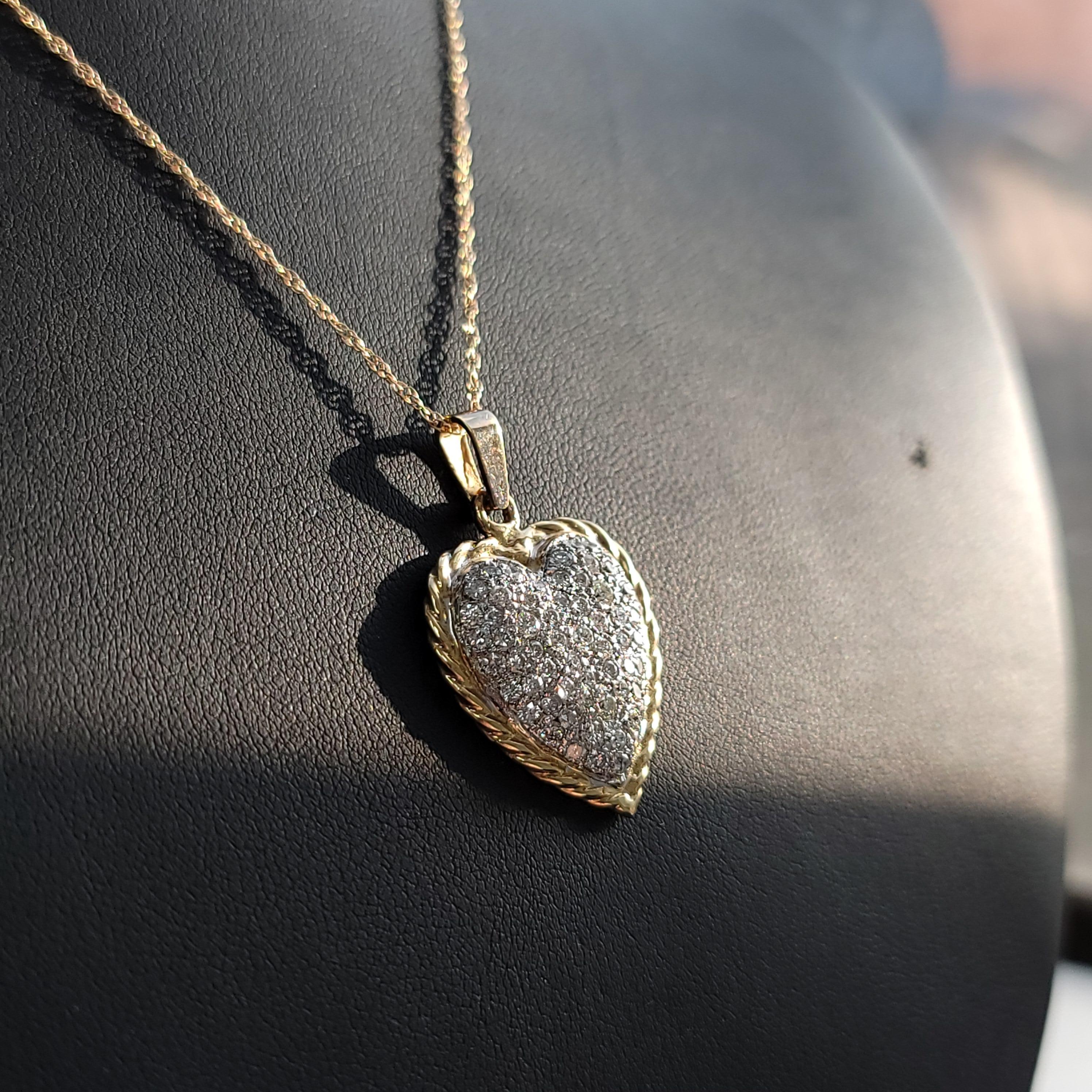 Diamond Encrusted Heart Pendant with Rope Outline Necklace In New Condition For Sale In Sugar Land, TX