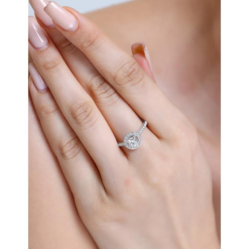 Einzelheiten zum Produkt :

- • Auf Bestellung gefertigt

- • Gold Kt: 14kt

- • Verfügbare Goldfarben: Roségold, Gelbgold, Weißgold

- • Gold GR: 3.30GR

- • 0,32ct natürlicher Diamant (Seite)

- • 0,52ct natürlicher Diamant (Mitte)

- • Diamant