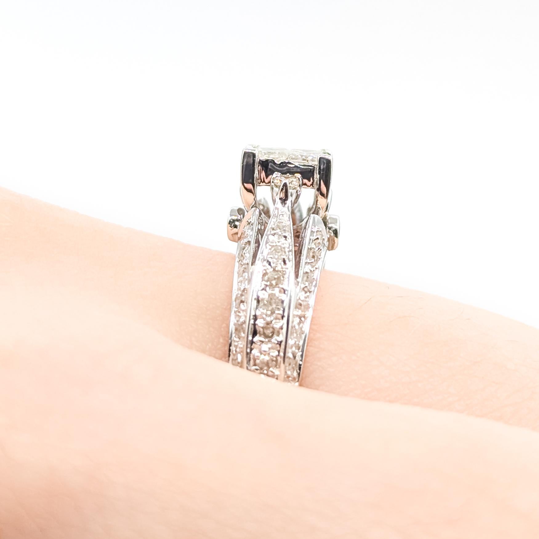 Taglio rotondo Anello di fidanzamento con diamante in 14 carati in vendita