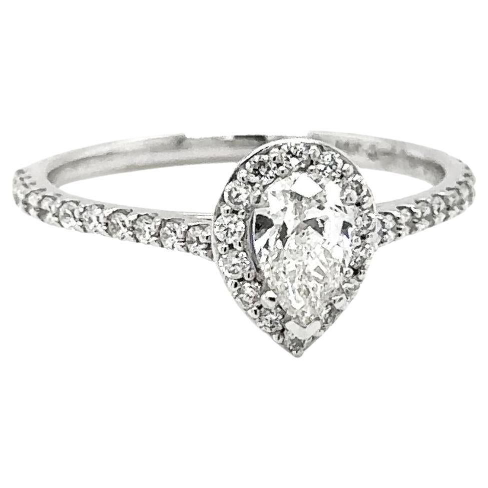Diamond Engagement Ring 0.50 Carat Set in 14 Karat White Gold For Sale