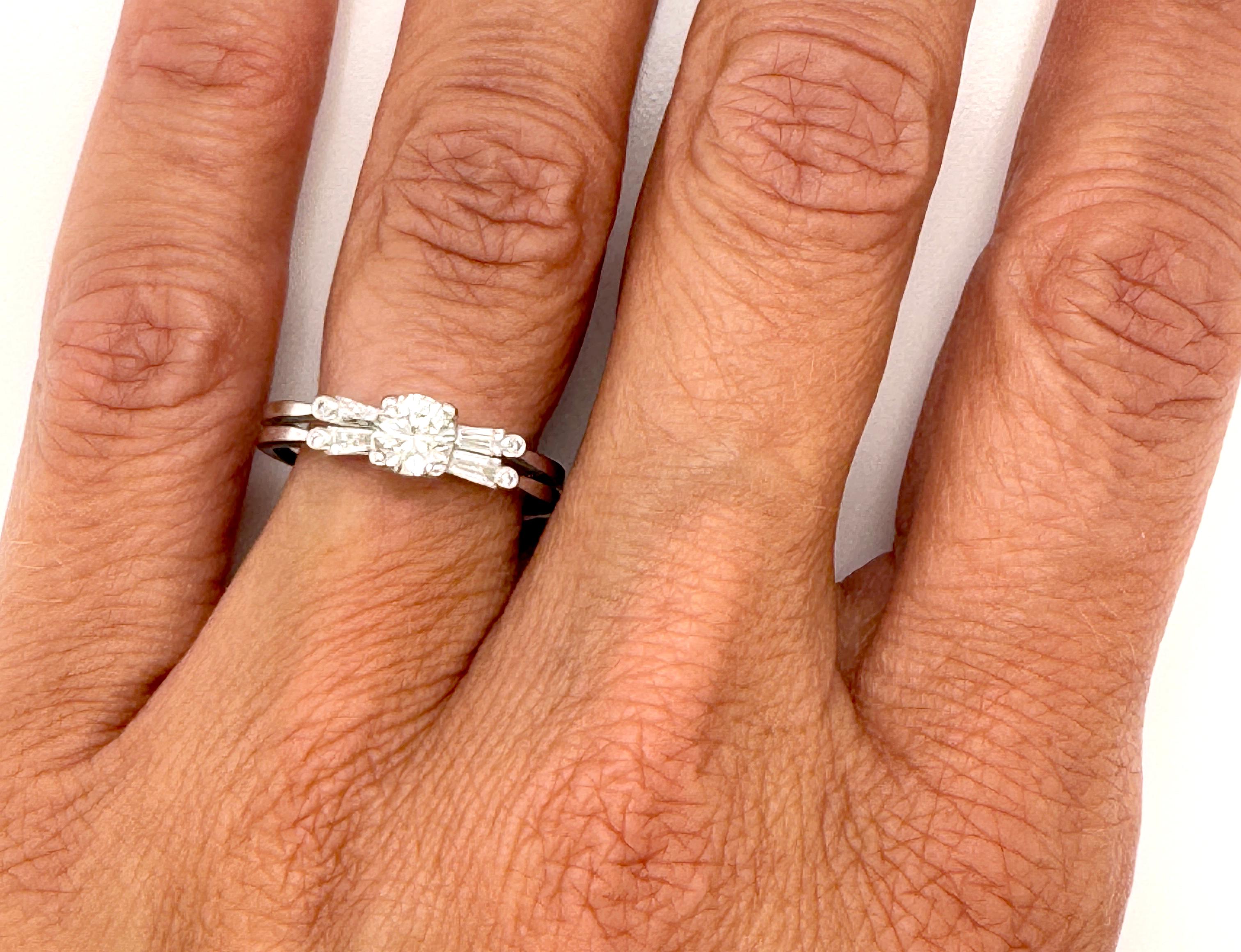 Bague de fiançailles diamant .72ct Mined Round Brilliant 14K White Gold Brand New en vente 1