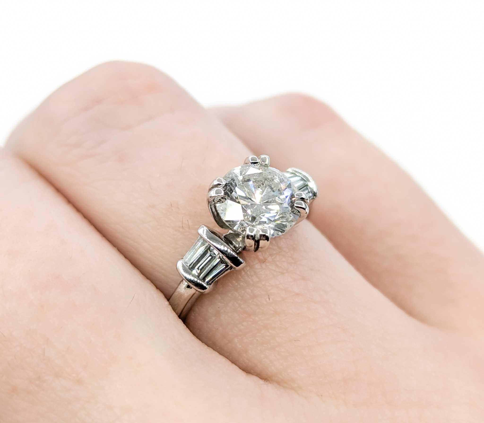 Round Cut Diamond Engagement Ring in 14k White Gold For Sale