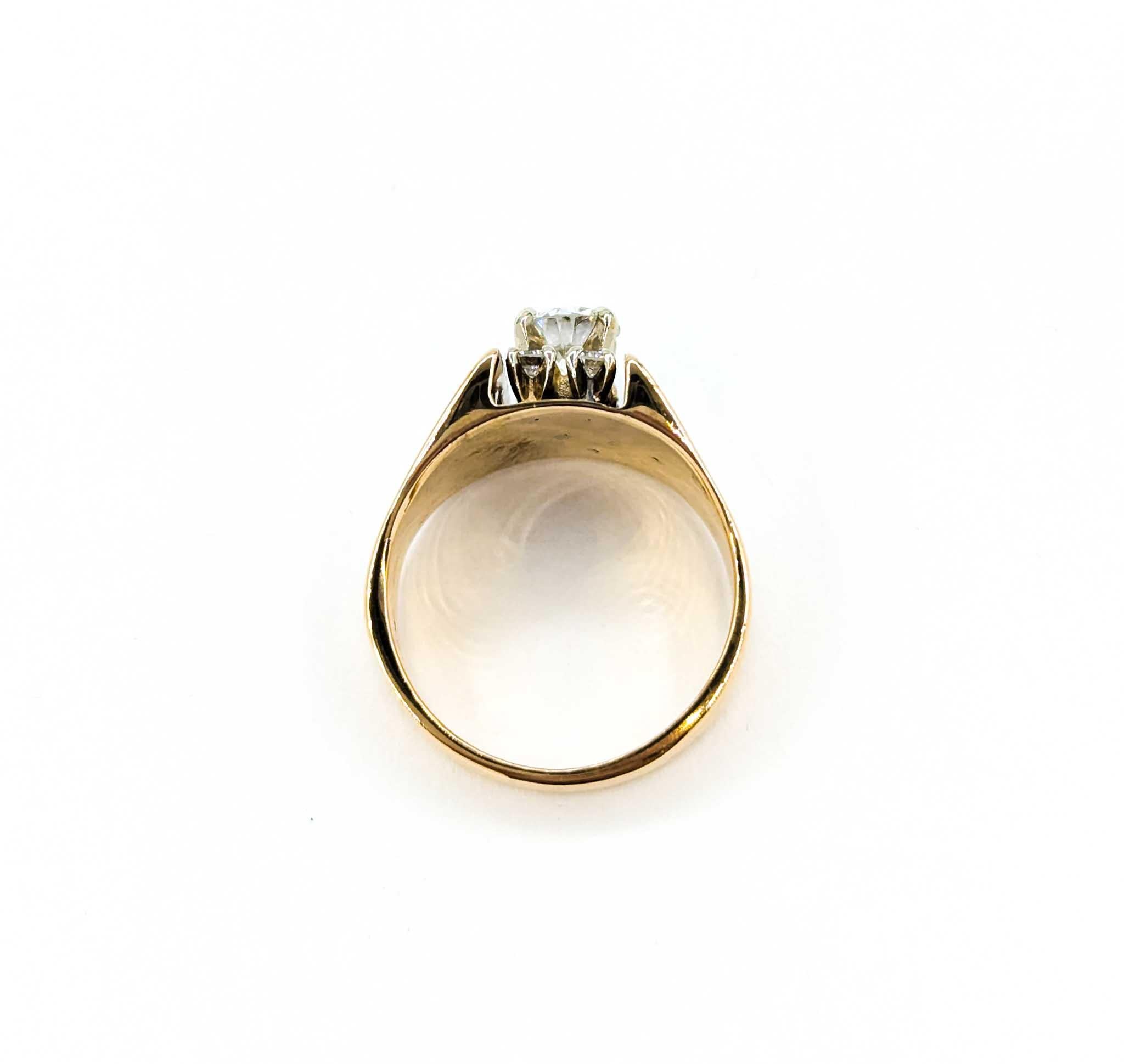 Diamond Engagement Ring in 14k Yellow Gold For Sale 3