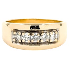 Diamond Engagement Ring in 14k Yellow Gold
