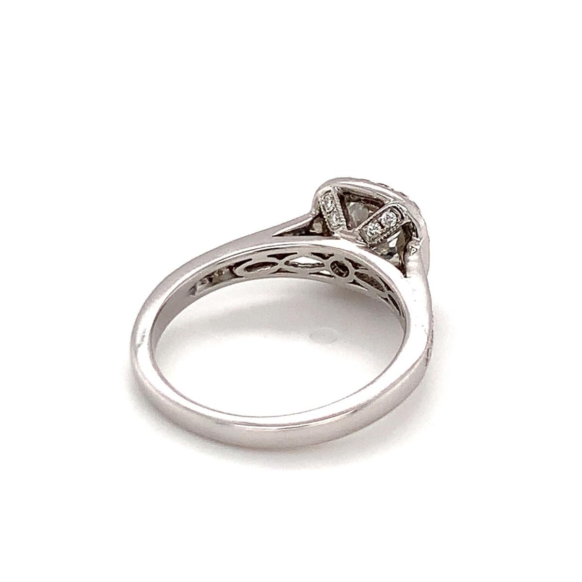 Women's Diamond Engagement Ring in 18K White Gold For Sale