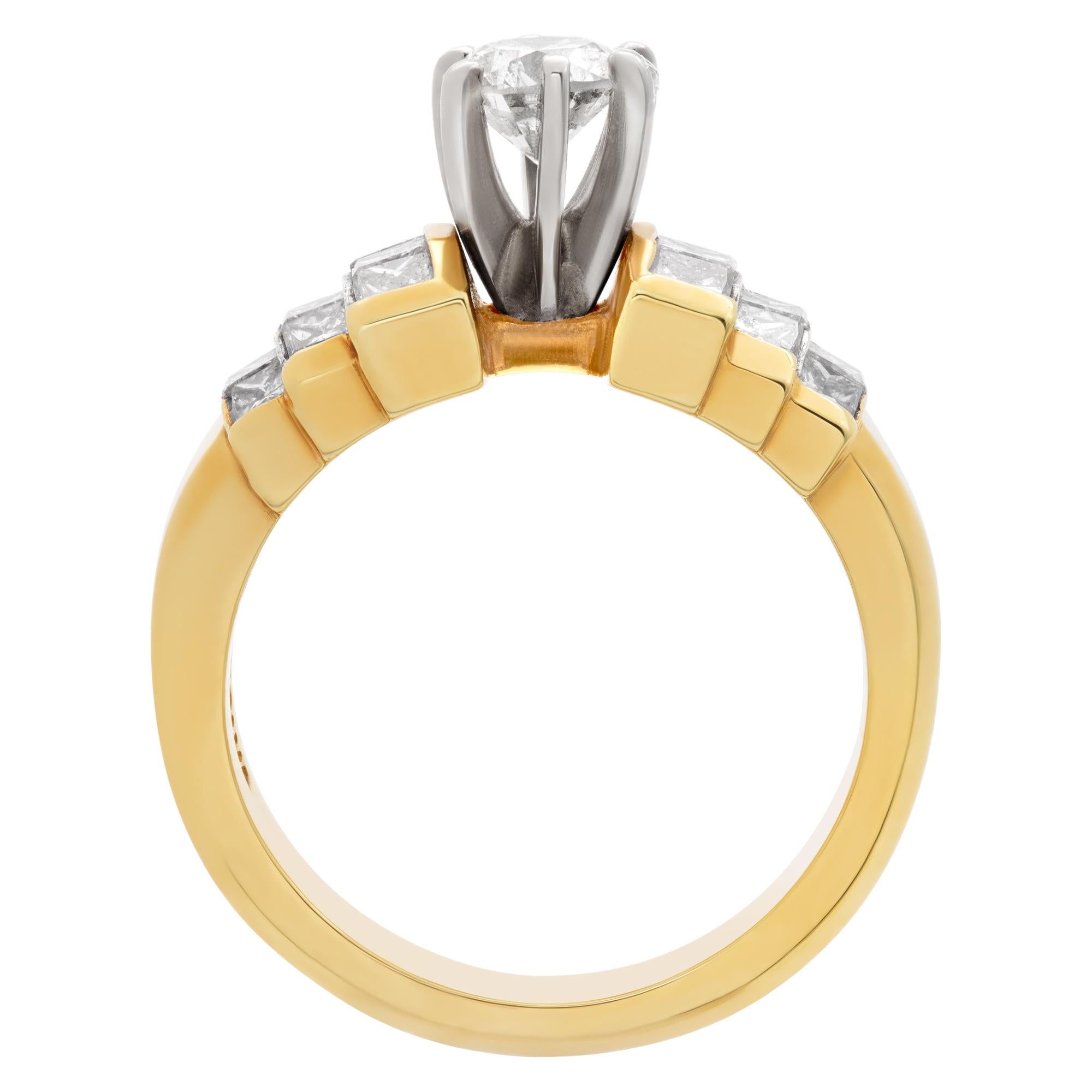 Bague de fiançailles en or jaune 18 carats avec diamant central de 0,45 carat Pour femmes en vente