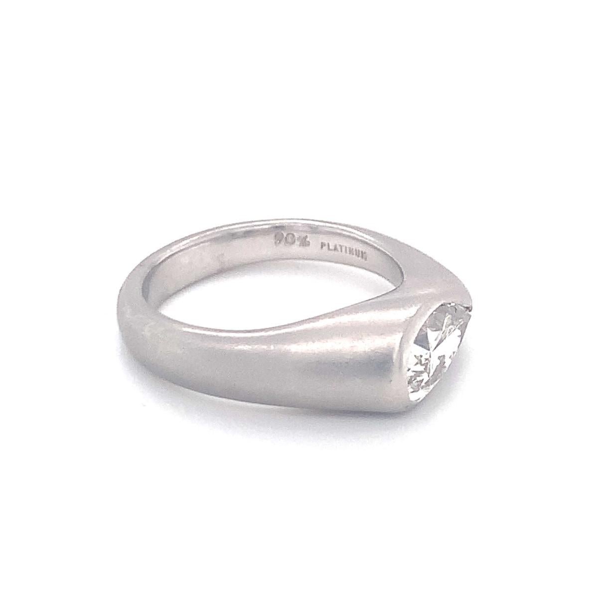 Women's Diamond Engagement Ring in Platinum, circa 1980s For Sale