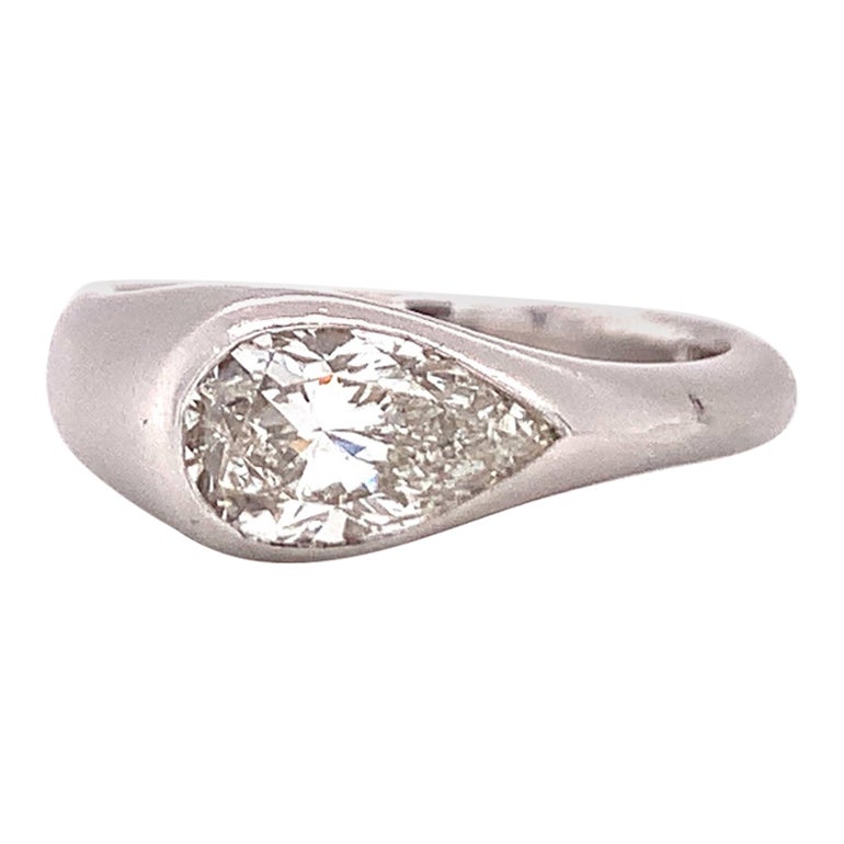 Anello di fidanzamento con diamante in platino, anni '80 circa in vendita