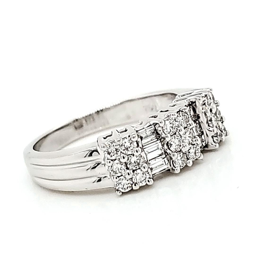 Contemporary Diamond Engagement Ring of Baguette and Round Diamonds in 18k White Gold For Sale