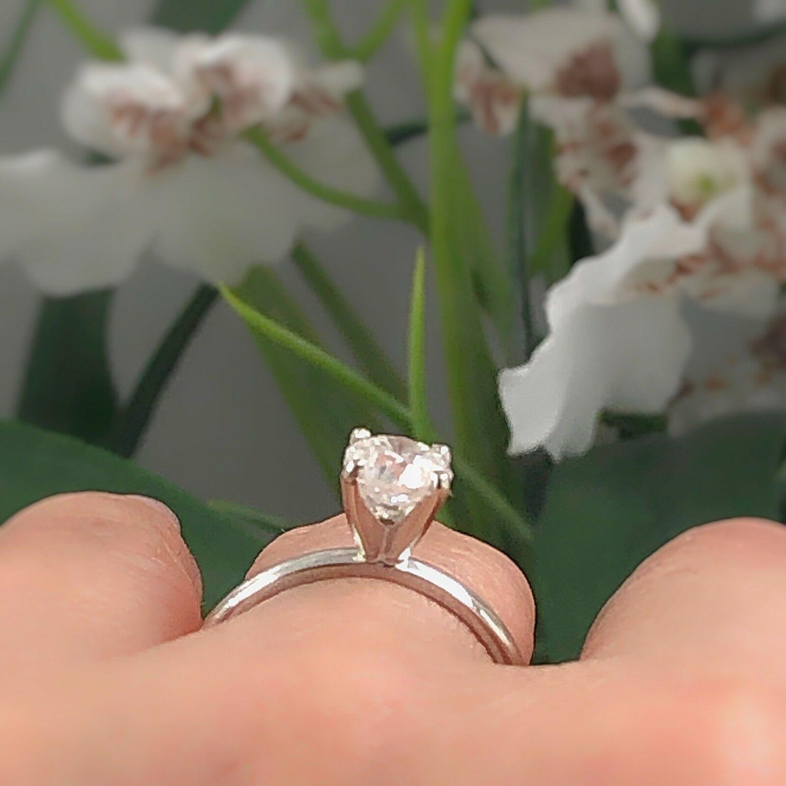 Round Cut Diamond Engagement Ring Round 1.00 Carat 14 Karat White Gold For Sale