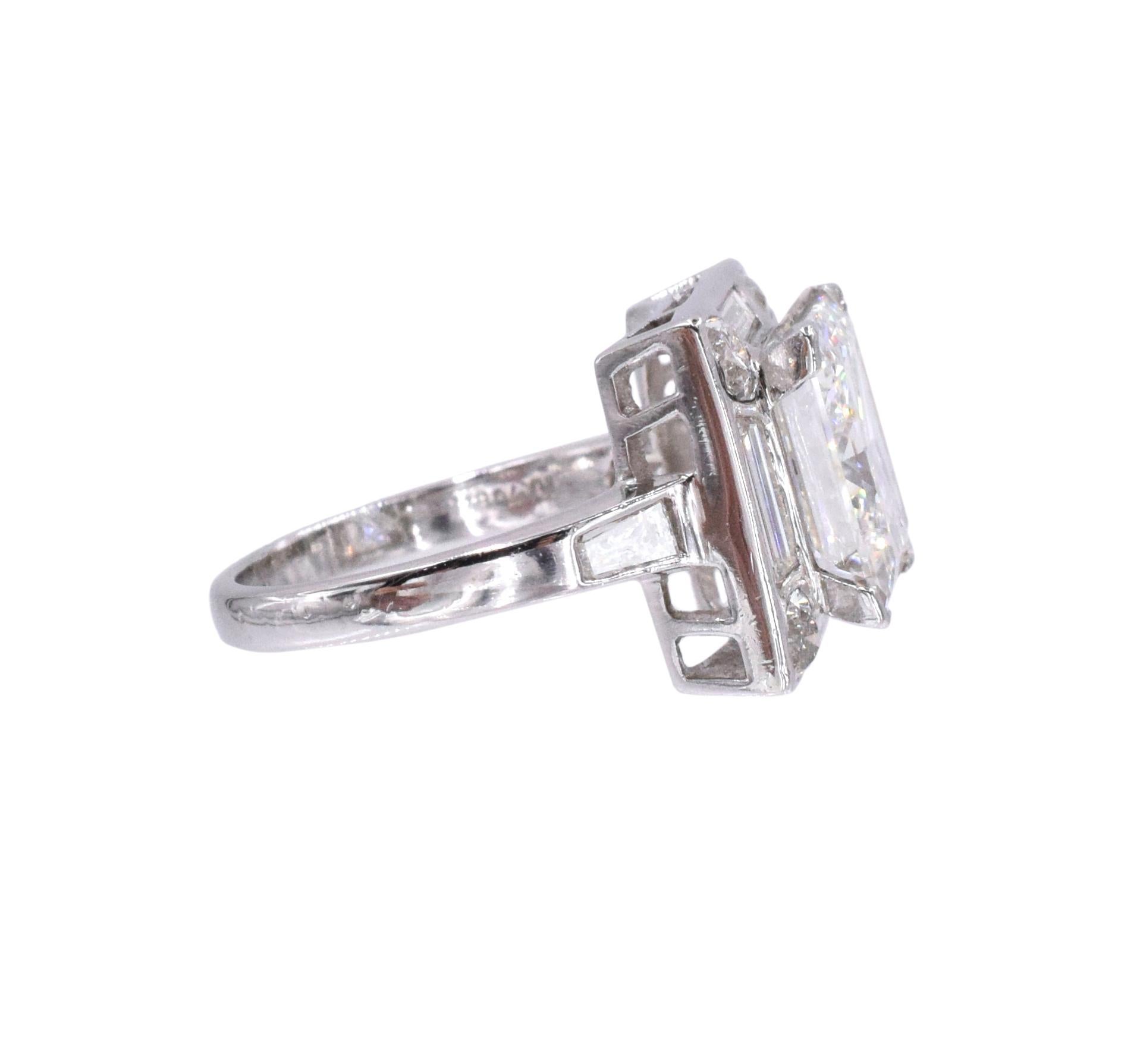 Princess Cut Diamond Engagement Ring set in Platinum For Sale