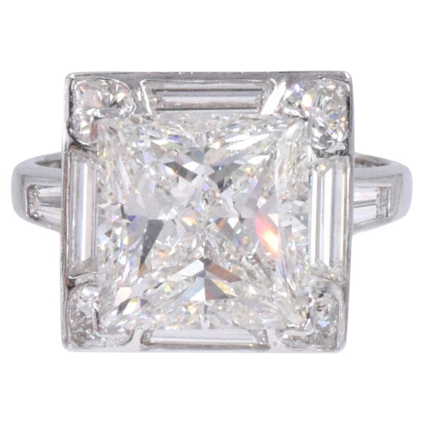 Diamond Engagement Ring set in Platinum For Sale