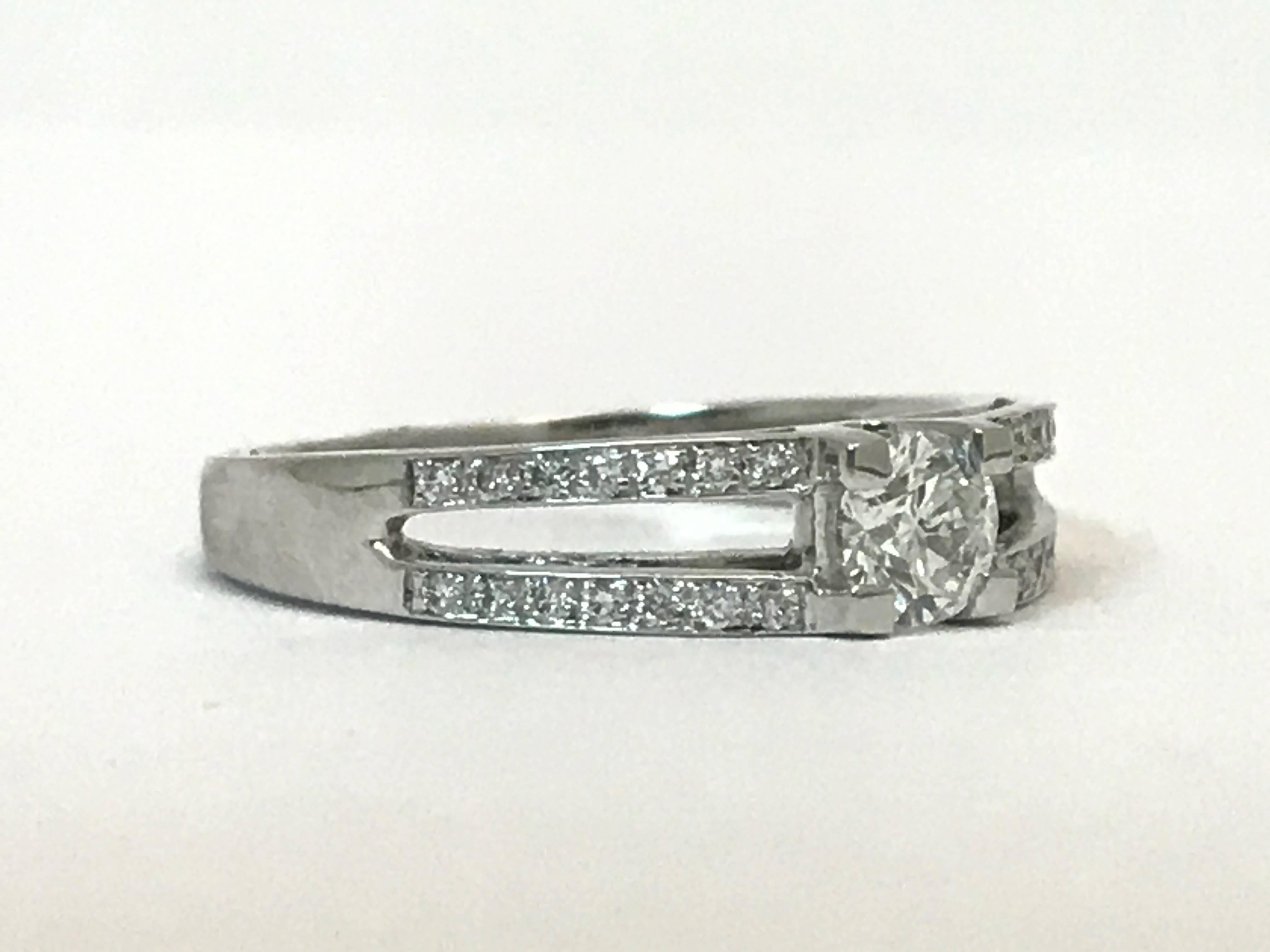Modern Diamond Engagement Ring White Gold 18 Karat For Sale