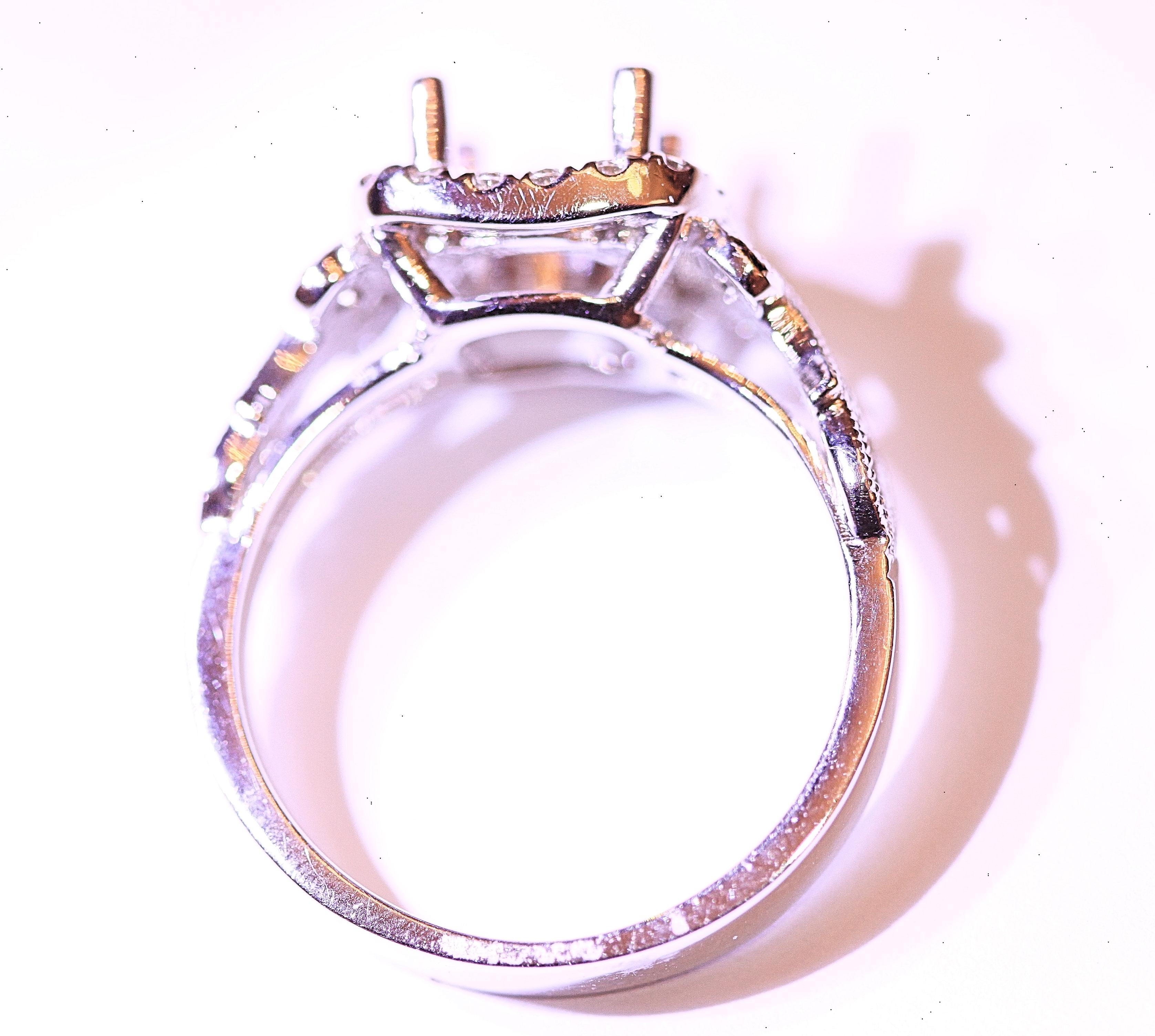 Round Cut Diamond Engagement Semi Mount 14 Karat White Gold For Sale