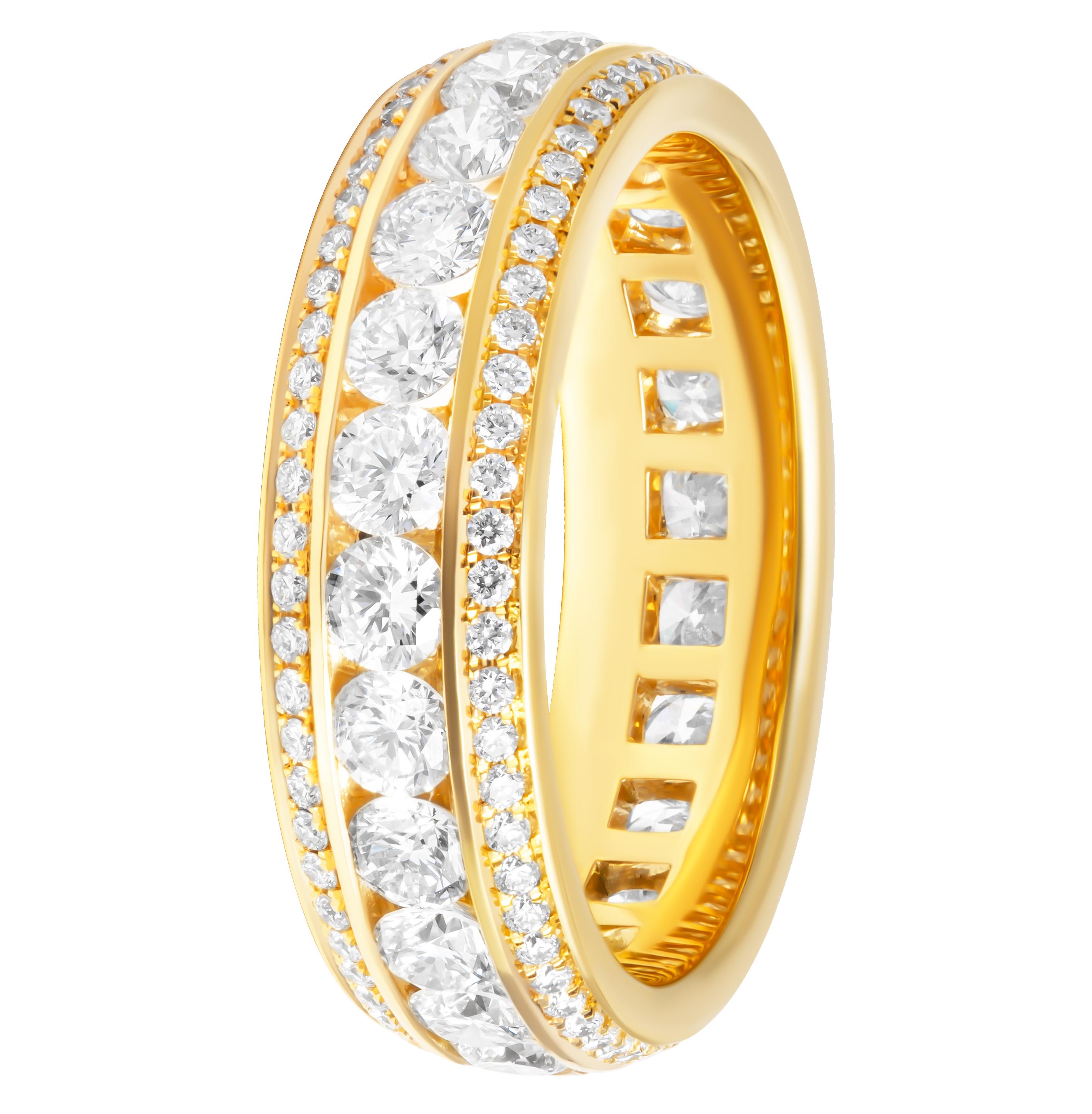 Diamant Eternity 3 Reihen Band in 18K Gelbgold
Größe 8.5
Insgesamt: 2,69ct


