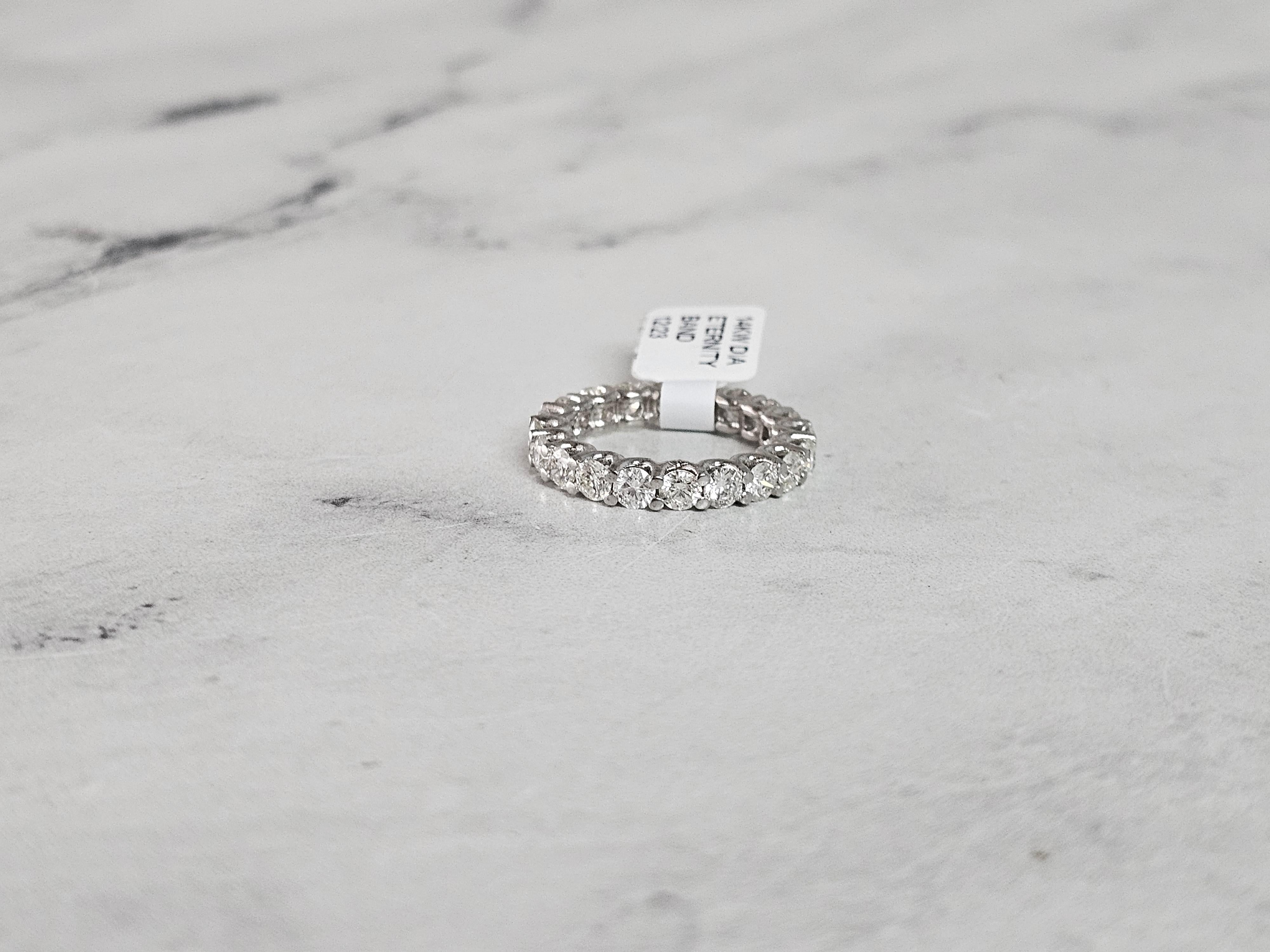 Bracelet d'éternité en or blanc 14k avec diamant en vente 1