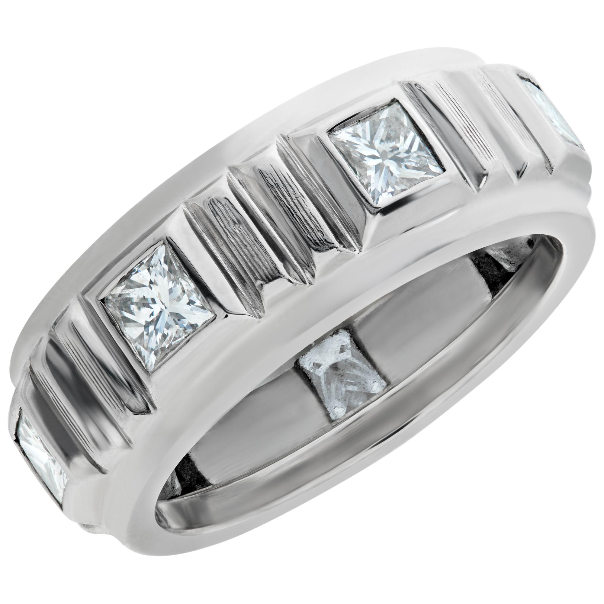 Anneau d'éternité et bague Lucky 7 diamants taille princesse 0,35 carat (couleur H) Excellent état - En vente à Surfside, FL