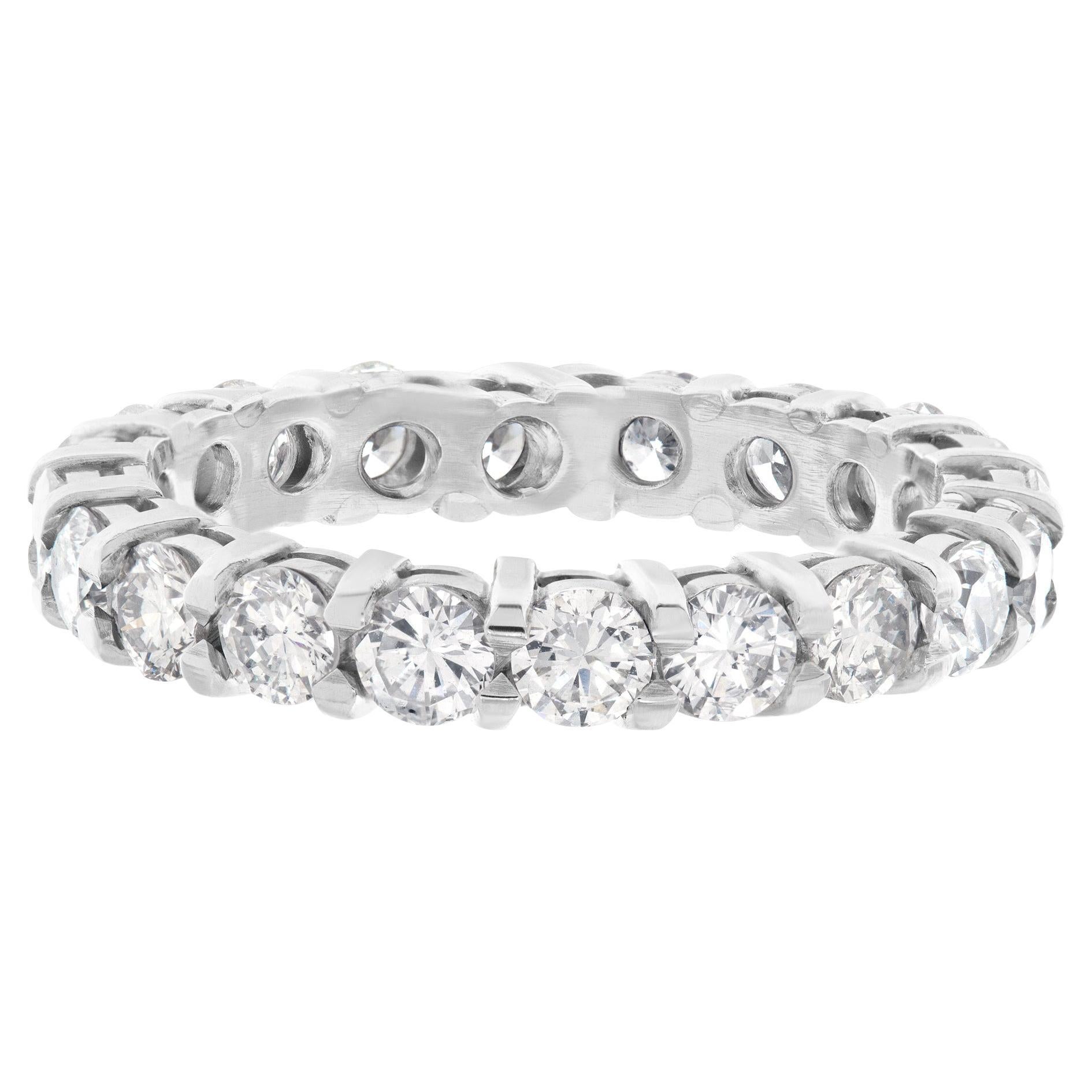 Diamant-Eternity-Ring und -Ring aus Platin mit 1,95 Karat in Diamanten im Angebot
