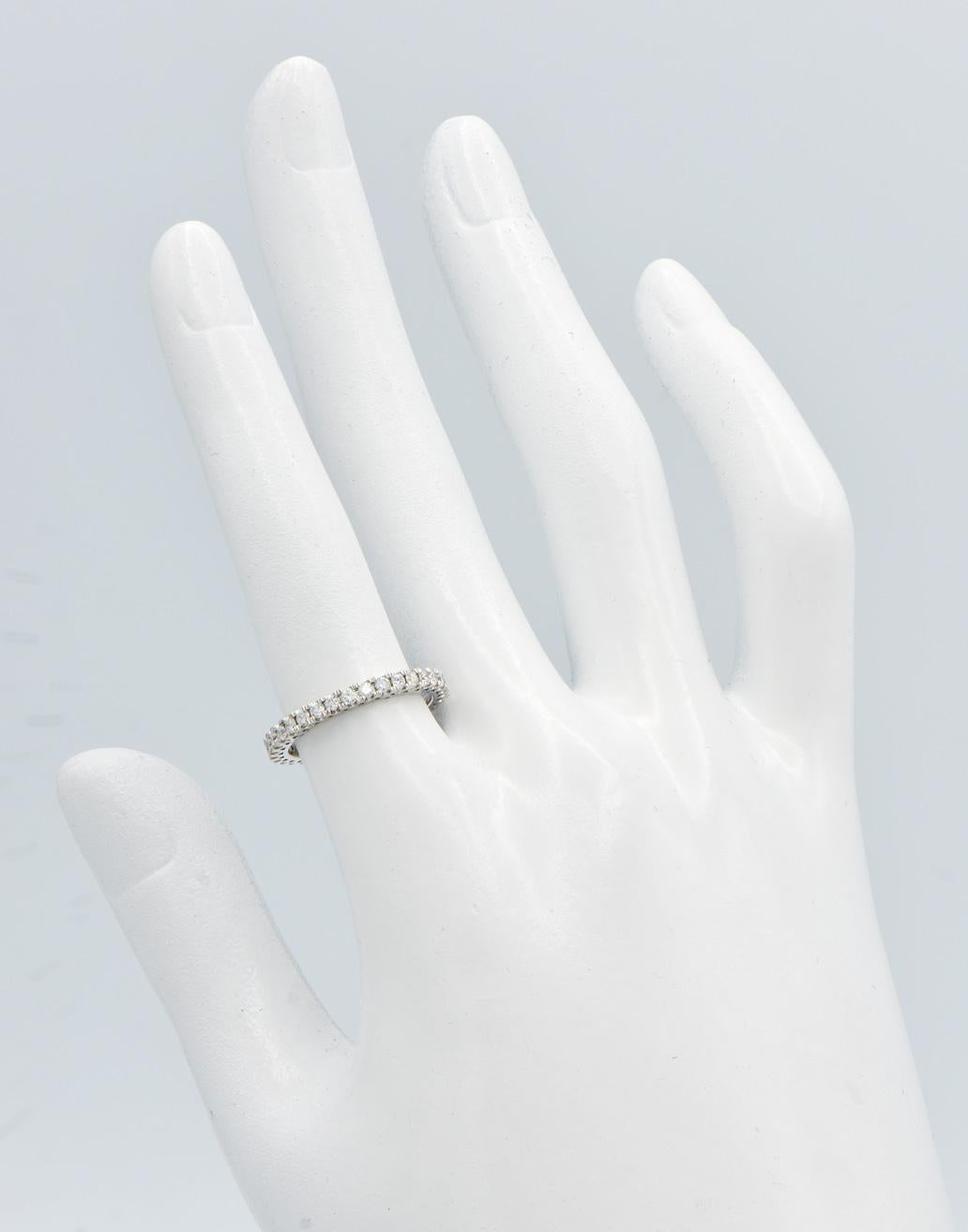 i color diamond platinum band