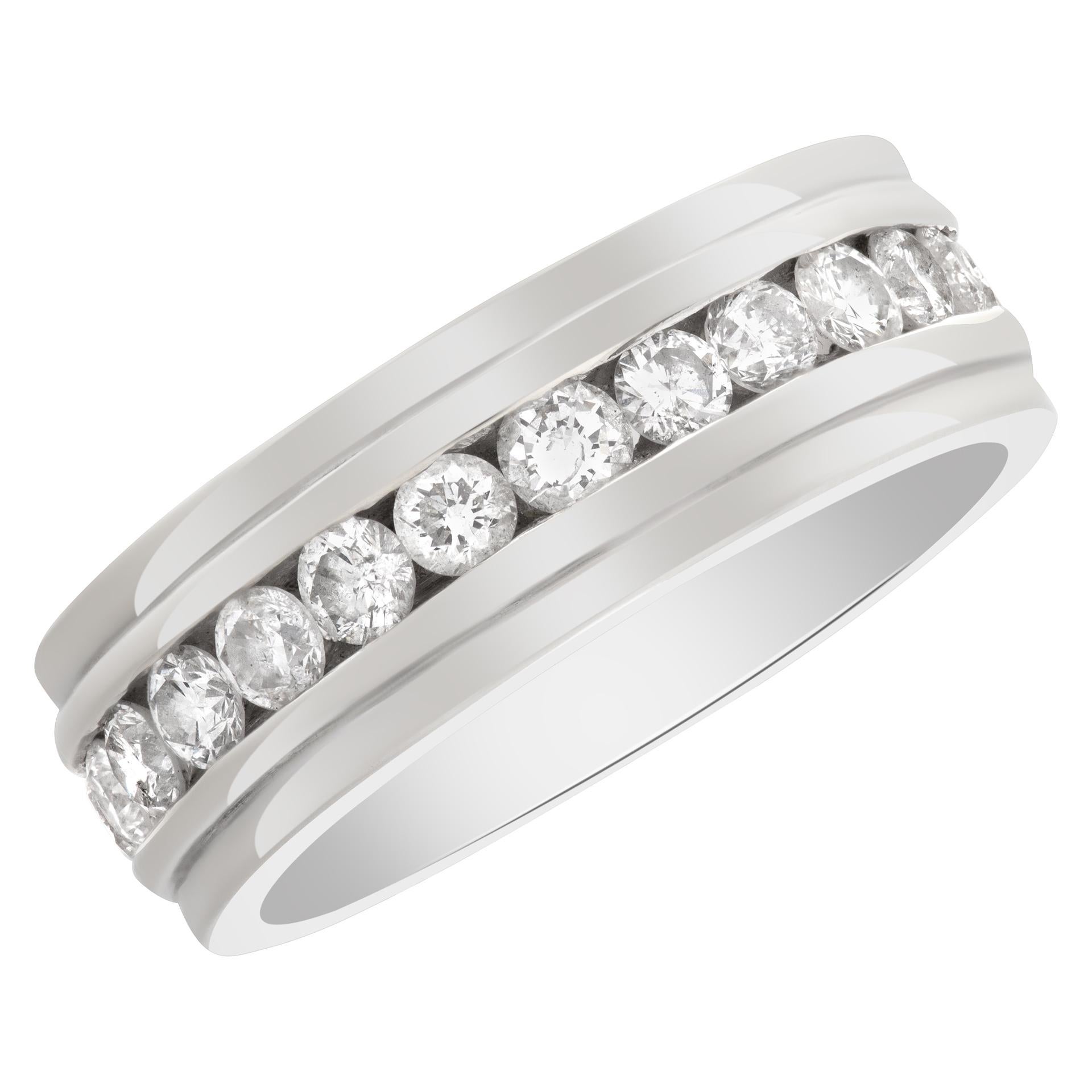 Diamant-Eternity-Ring aus 14k Weißgold im Zustand „Hervorragend“ im Angebot in Surfside, FL
