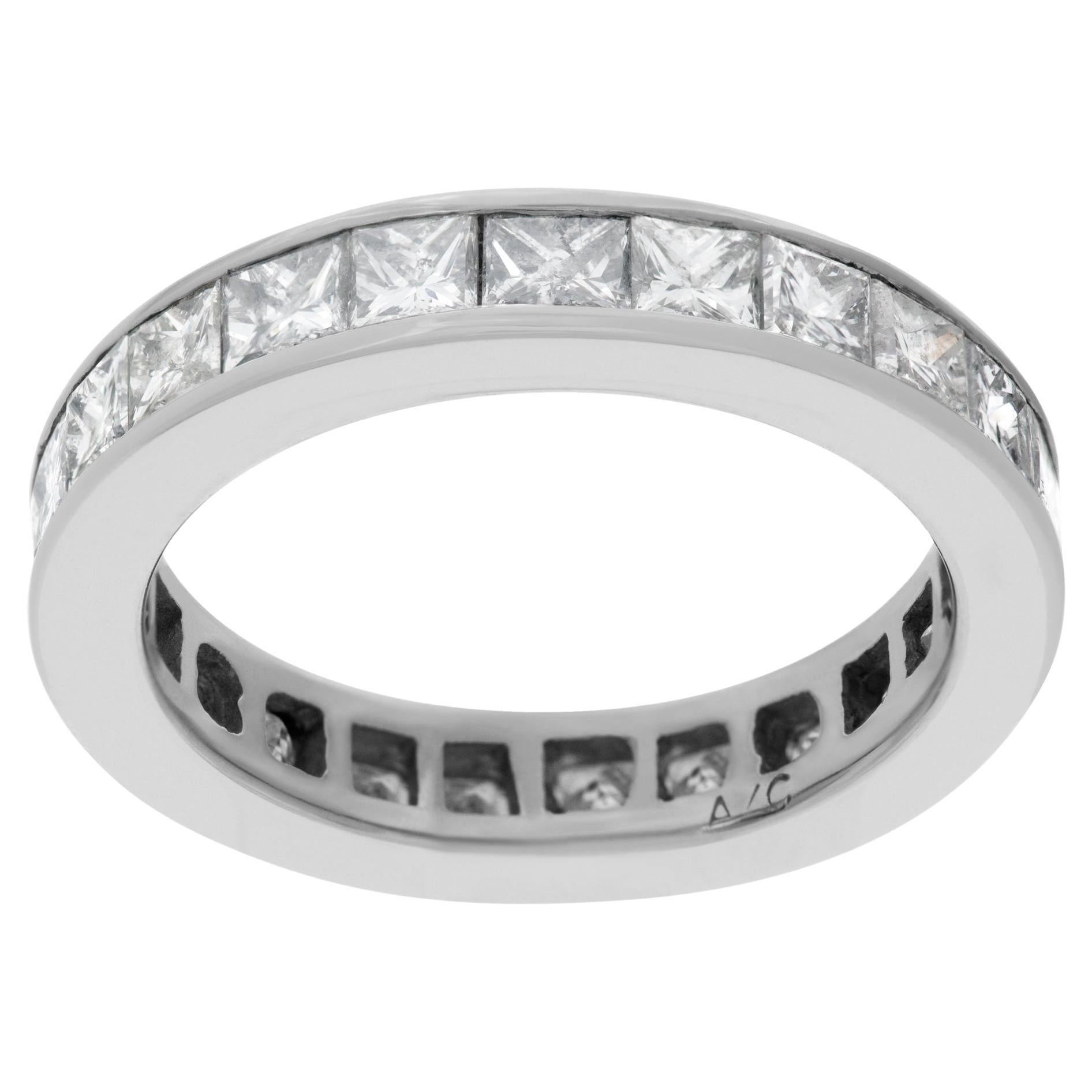 Bracelet d'éternité en or blanc 14 carats serti de diamants taille princesse et de diamants