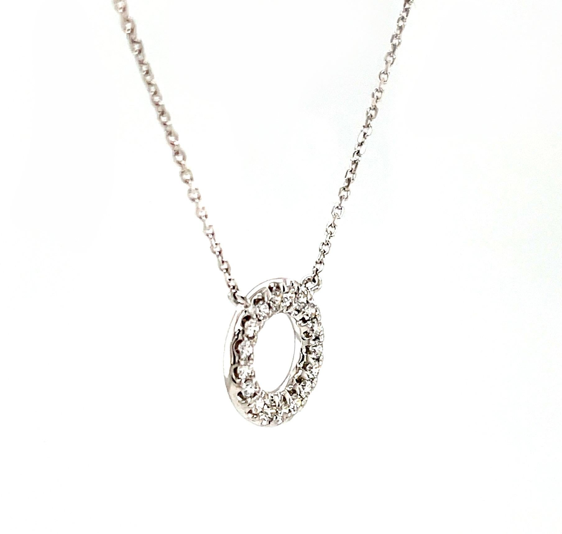 Collana con cerchio eternità di diamanti e oro bianco 18k, 0,26 carati totali In condizioni Nuovo in vendita a Los Angeles, CA