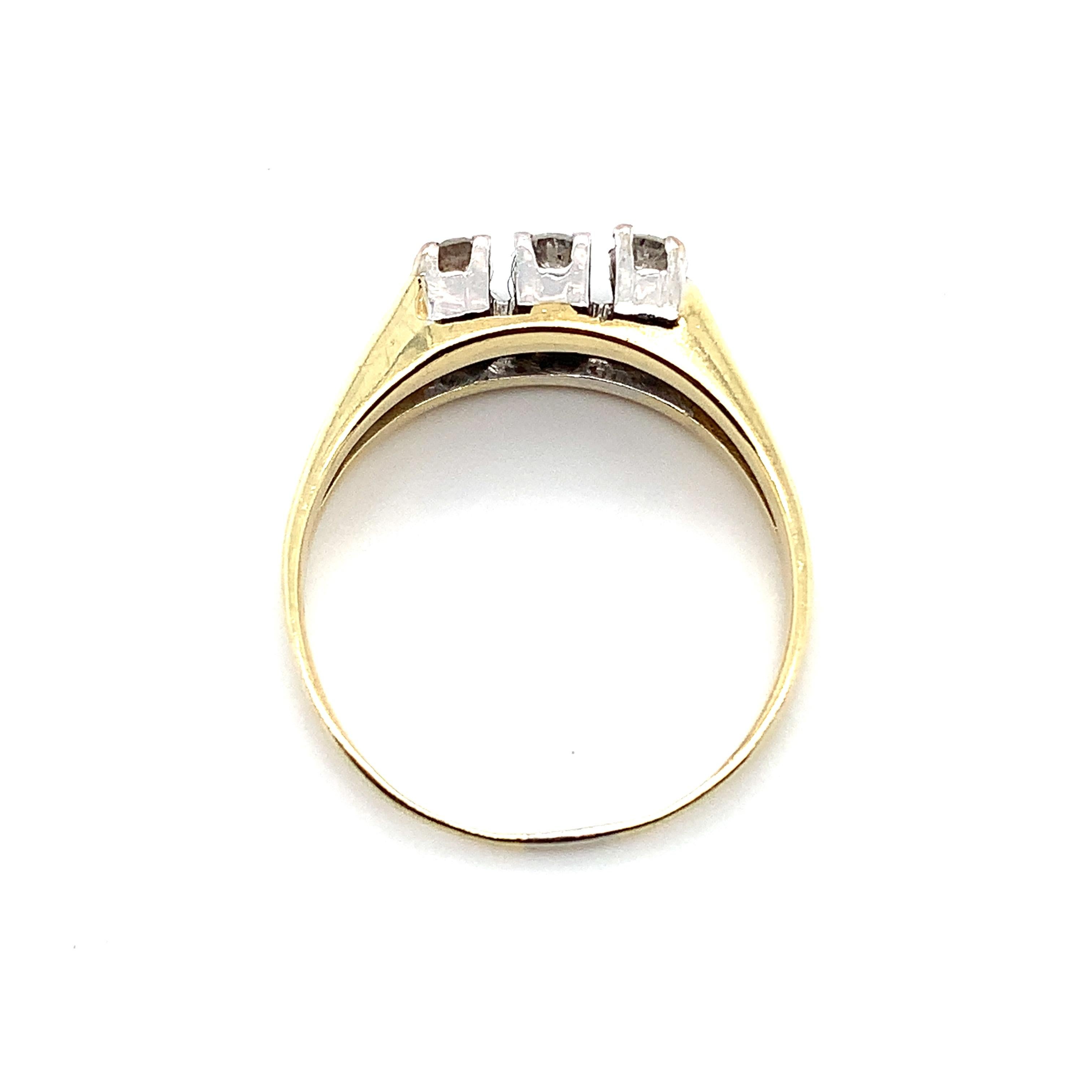 Diamond eternity fashion engagement ring 14k yellow gold In New Condition For Sale In London, GB