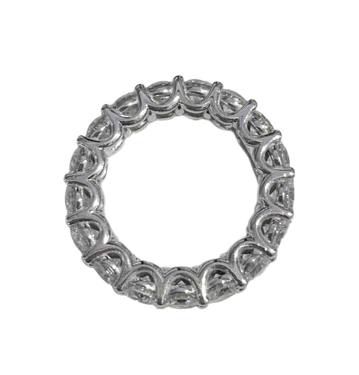 -14k White Gold
-Ring size: 4
-Diamonds: 3.42ct
-VS clarity, G color