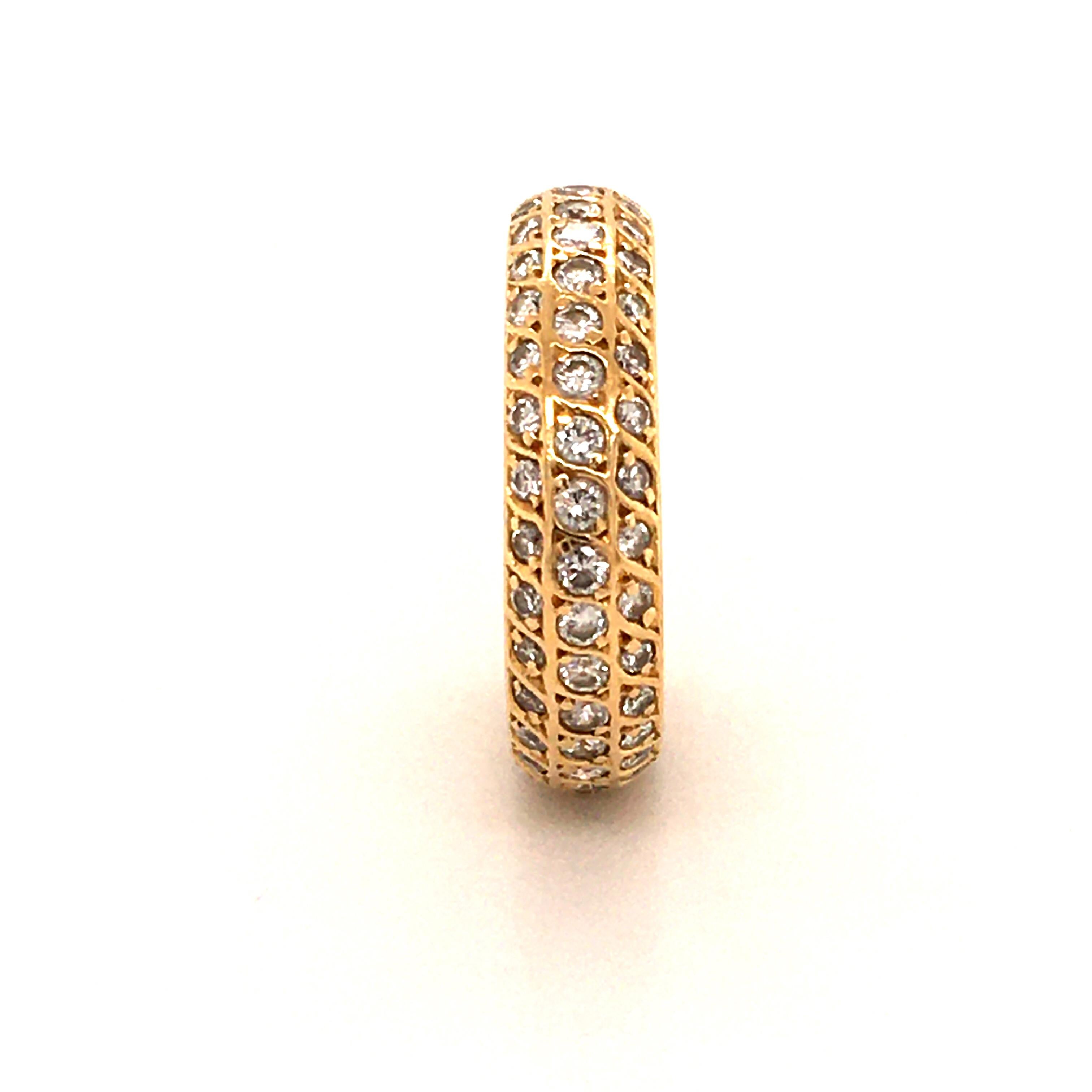 Women's or Men's Diamond Eternity Ring in 18 Karat Yellow Gold For Sale