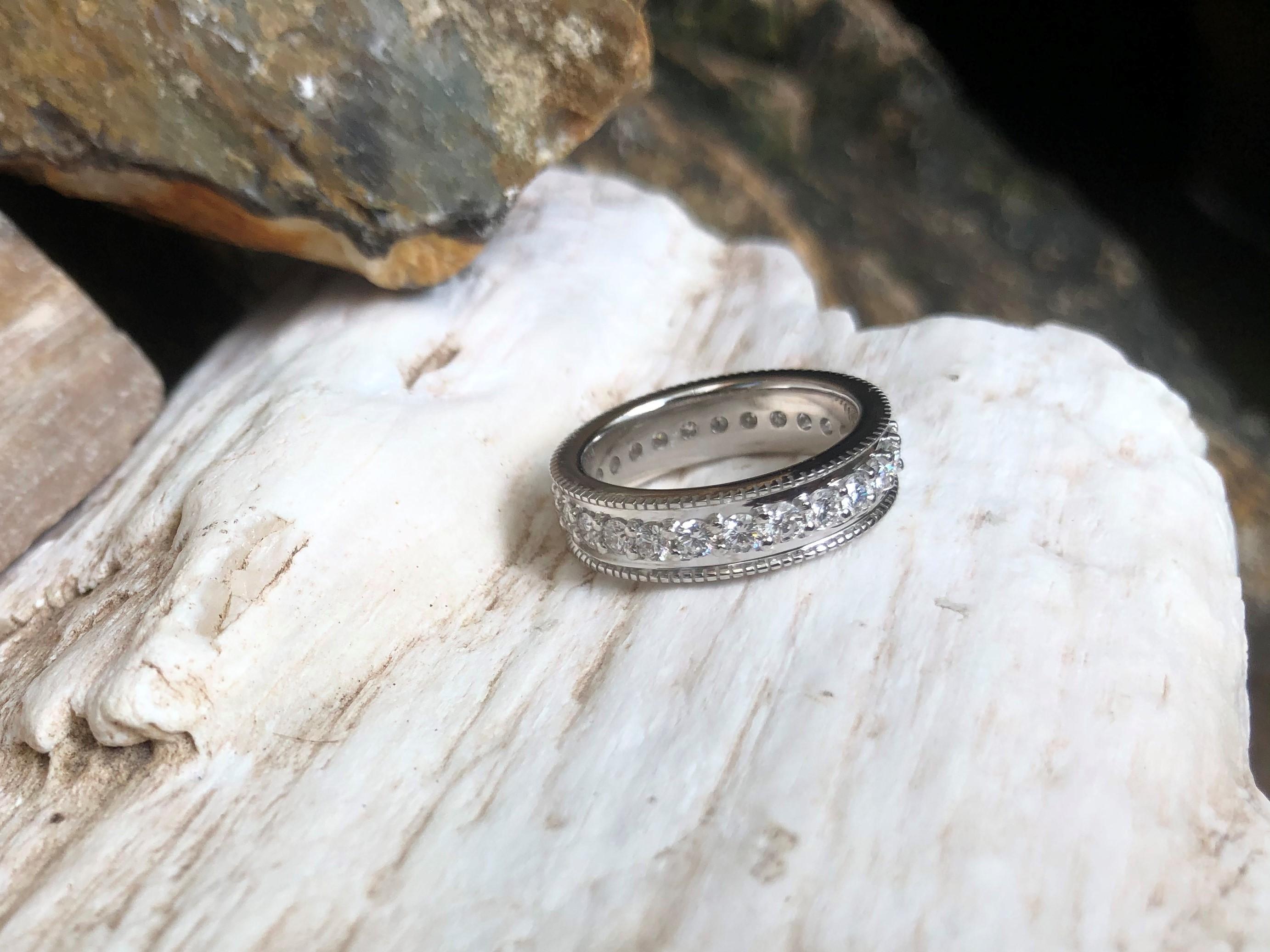 Anillo de Diamantes Eternidad engastado en Oro Blanco de 18 Kilates en venta 1