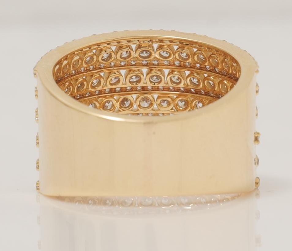 Bague d'éternité surdimensionnée en or massif 14 carats avec diamants (certifiée) en vente 2