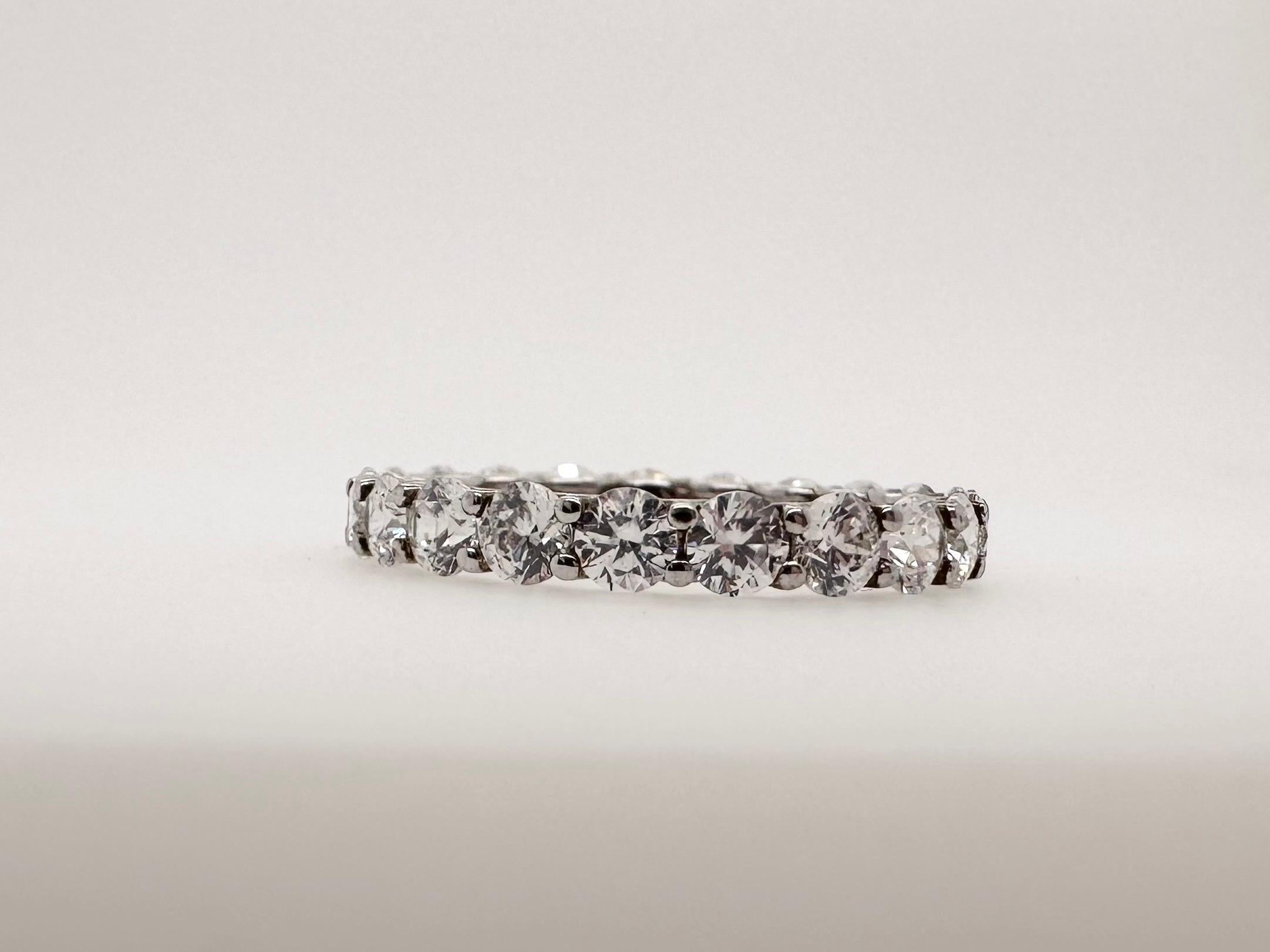 Round Cut Diamond eternity wedding band 18KT white gold size 6 For Sale
