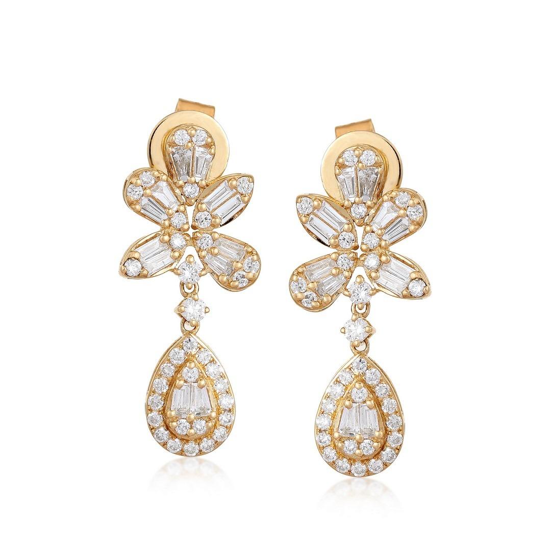 Moderno Orecchini a goccia in oro giallo 14K con diamante autunnale in vendita