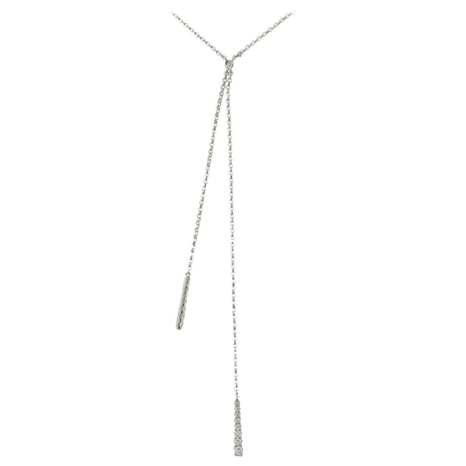 Collar Colgante de Oro Blanco de Dos Filamentos con Caída de Diamantes