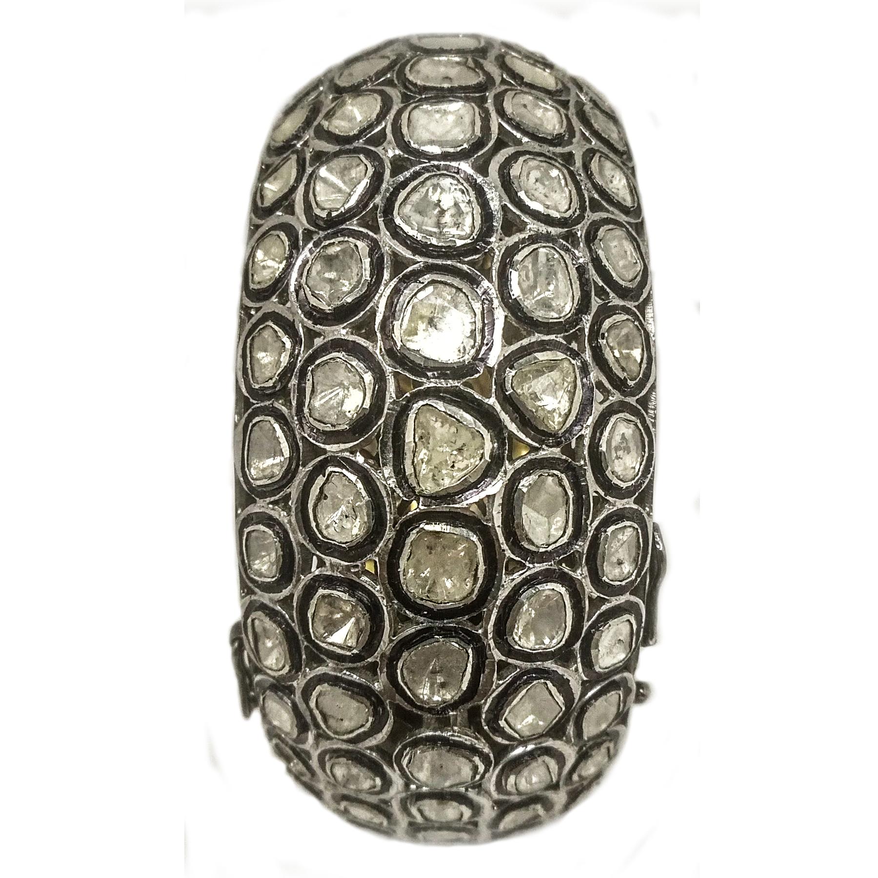 Maharaja 25 Karat Diamant-Silber-Gold-Armreif (Rundschliff) im Angebot