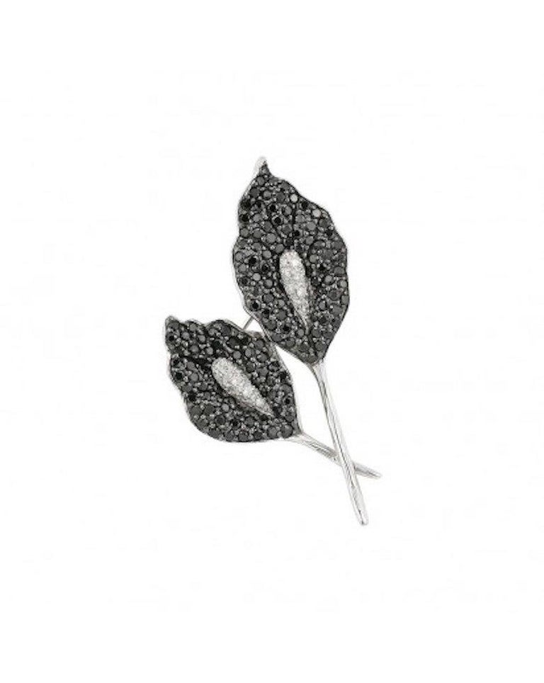 Round Cut Diamond Fancy Spinel White Gold Brooch For Sale