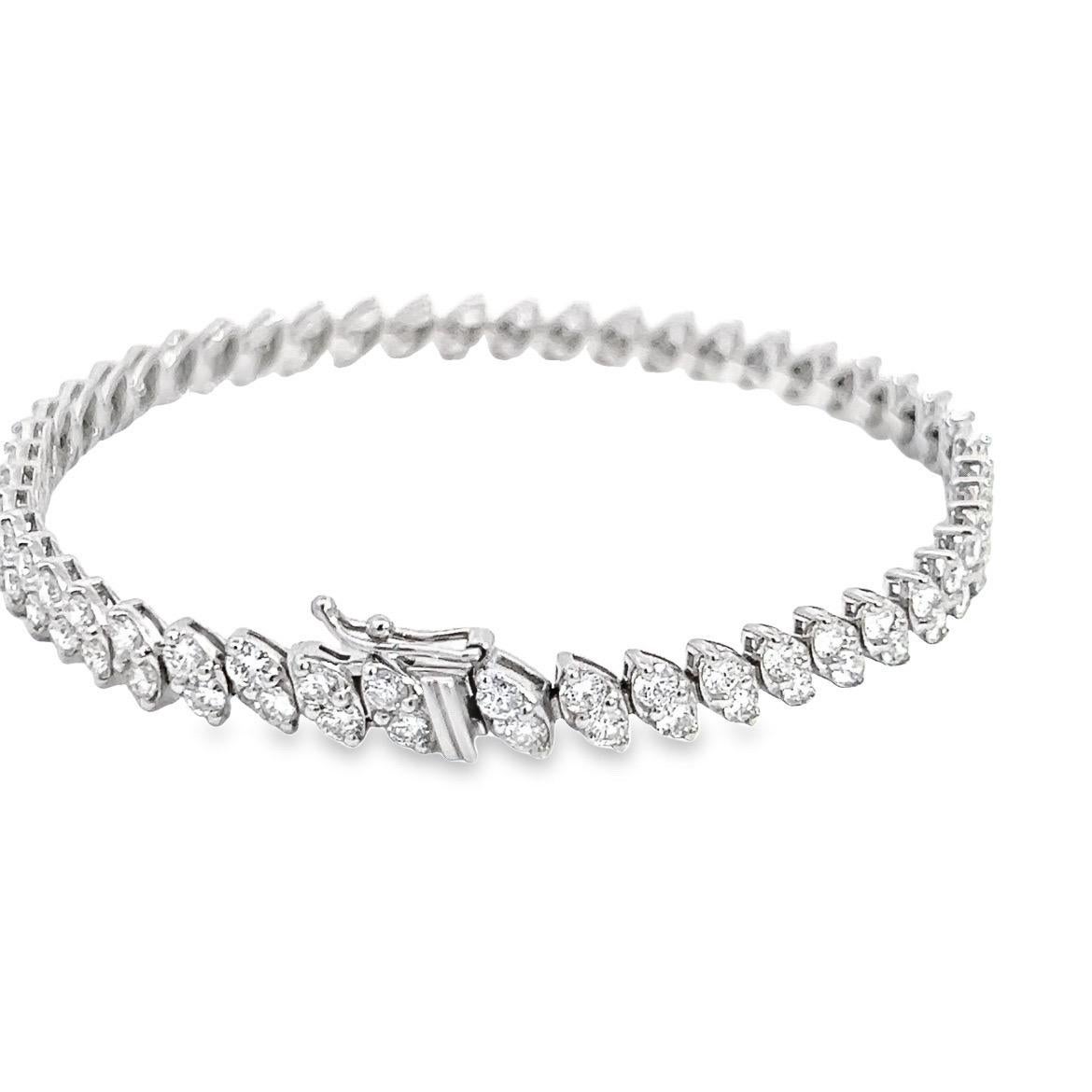 Diamond Fashion Bracelet in 14k White Gold with Natural Full Cut Diamonds
14k White Gold
4.52 Total Carat Weight
Quality: G/H - VS
MADE IN USA
Fashion Bracelet to wear in any occasion