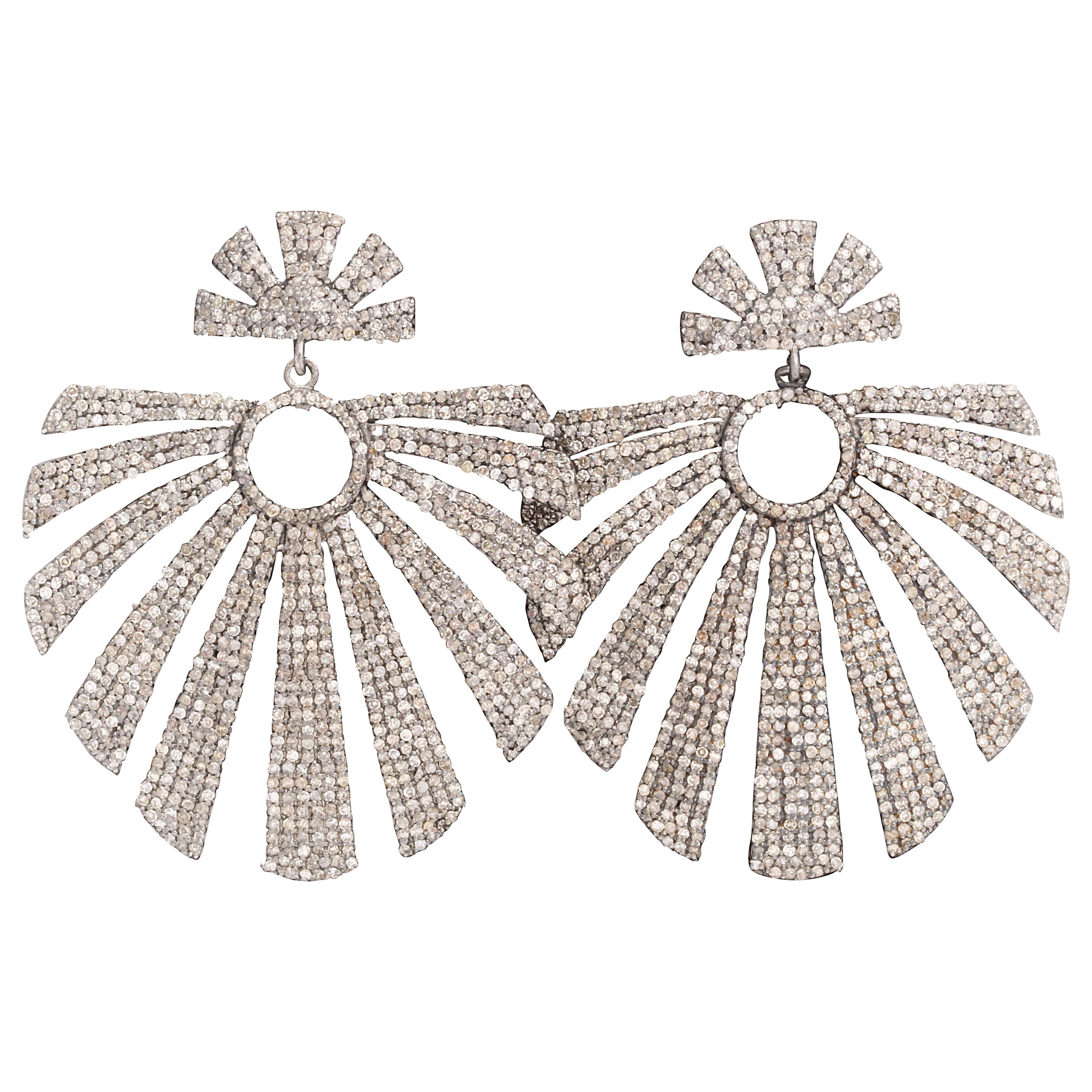 Pendientes colgantes de moda con diamantes