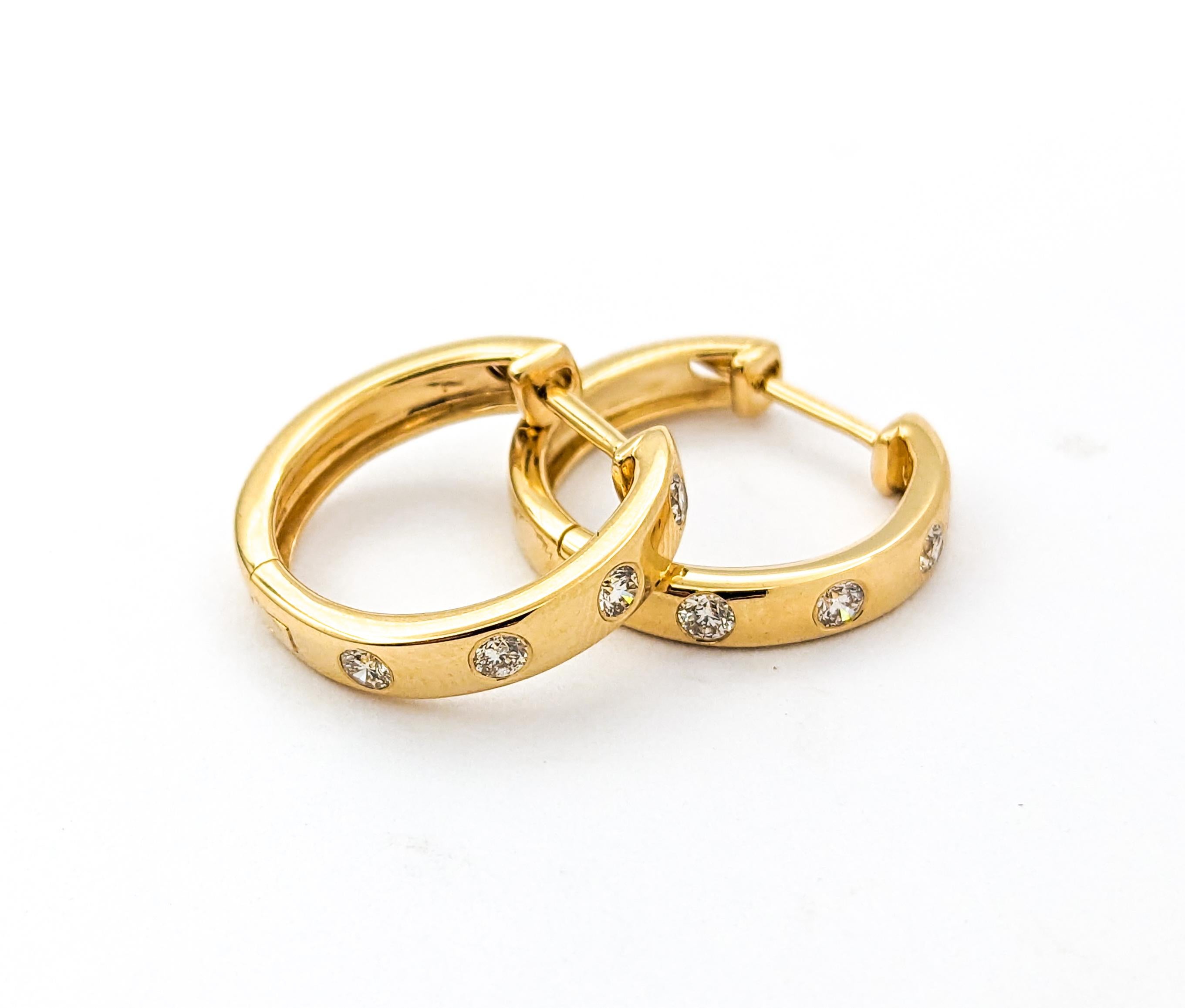 Round Cut Diamond Fashion Earrings In Yellow Gold For Sale