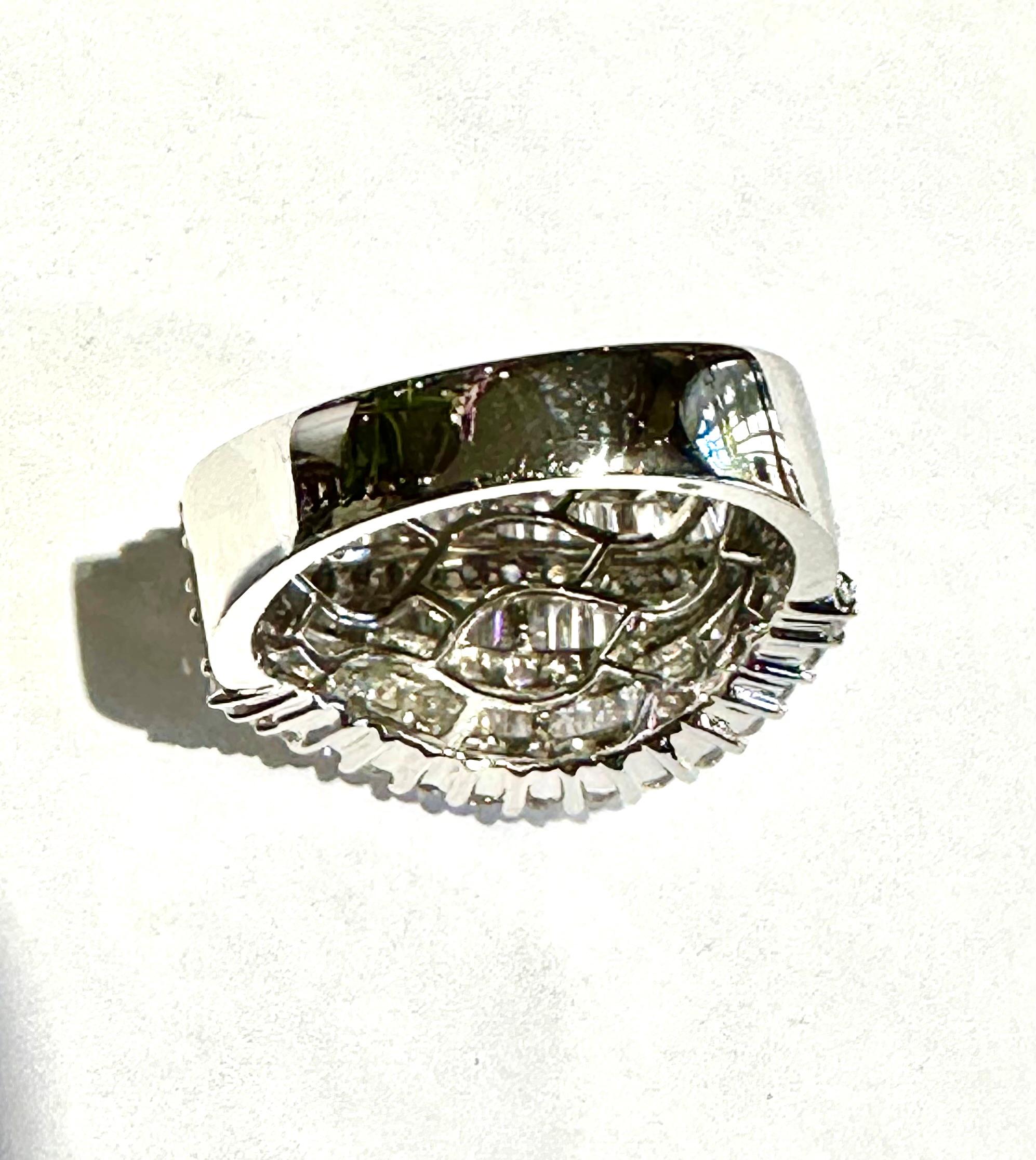 Diamond Fashion Ring 18K White Gold 2.40 CT T.W. Baguette and Round Diamonds In New Condition For Sale In Laguna Beach, CA