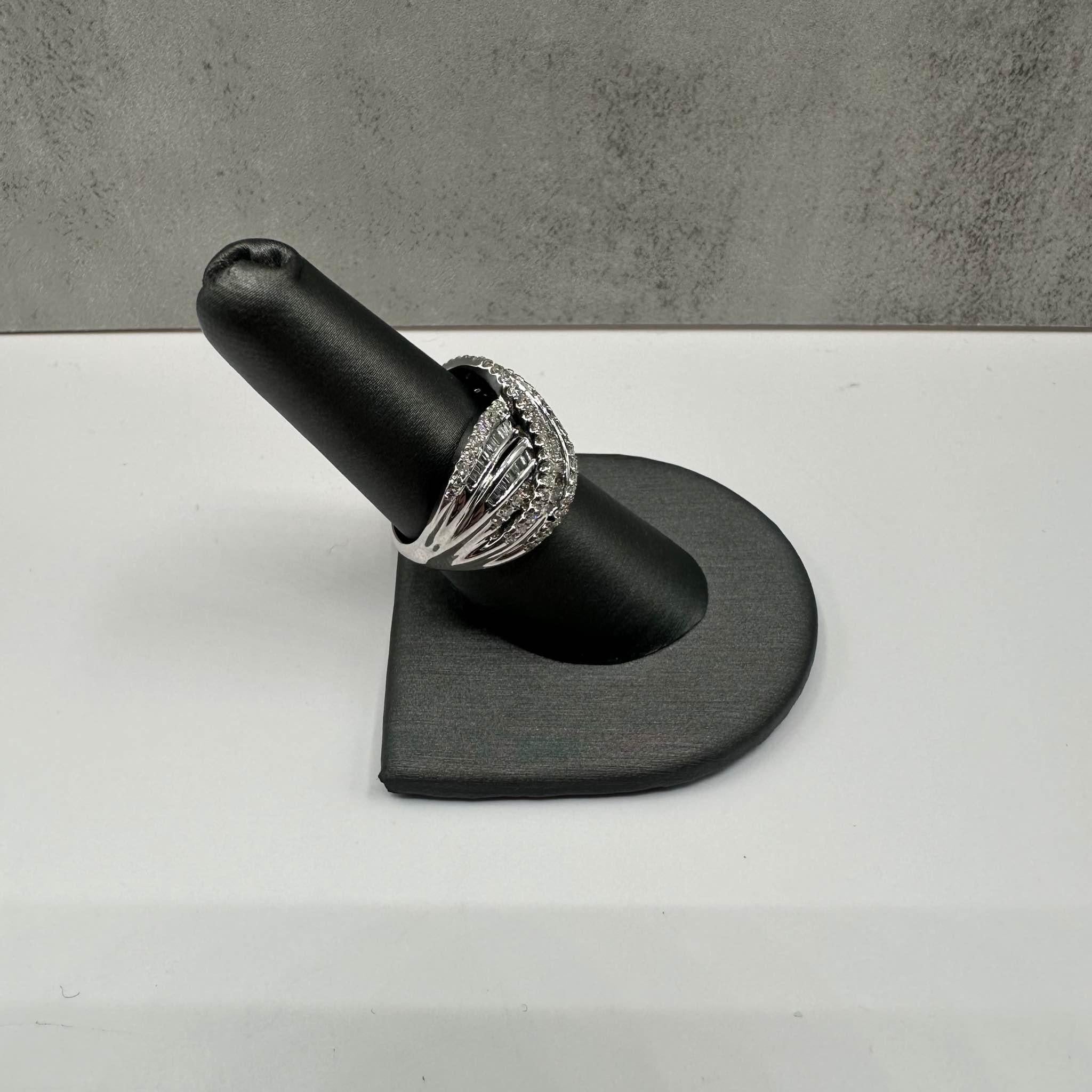 Taille mixte Bague mode en or blanc 10 carats avec diamants 1 carat, taille 7,25, neuve en vente