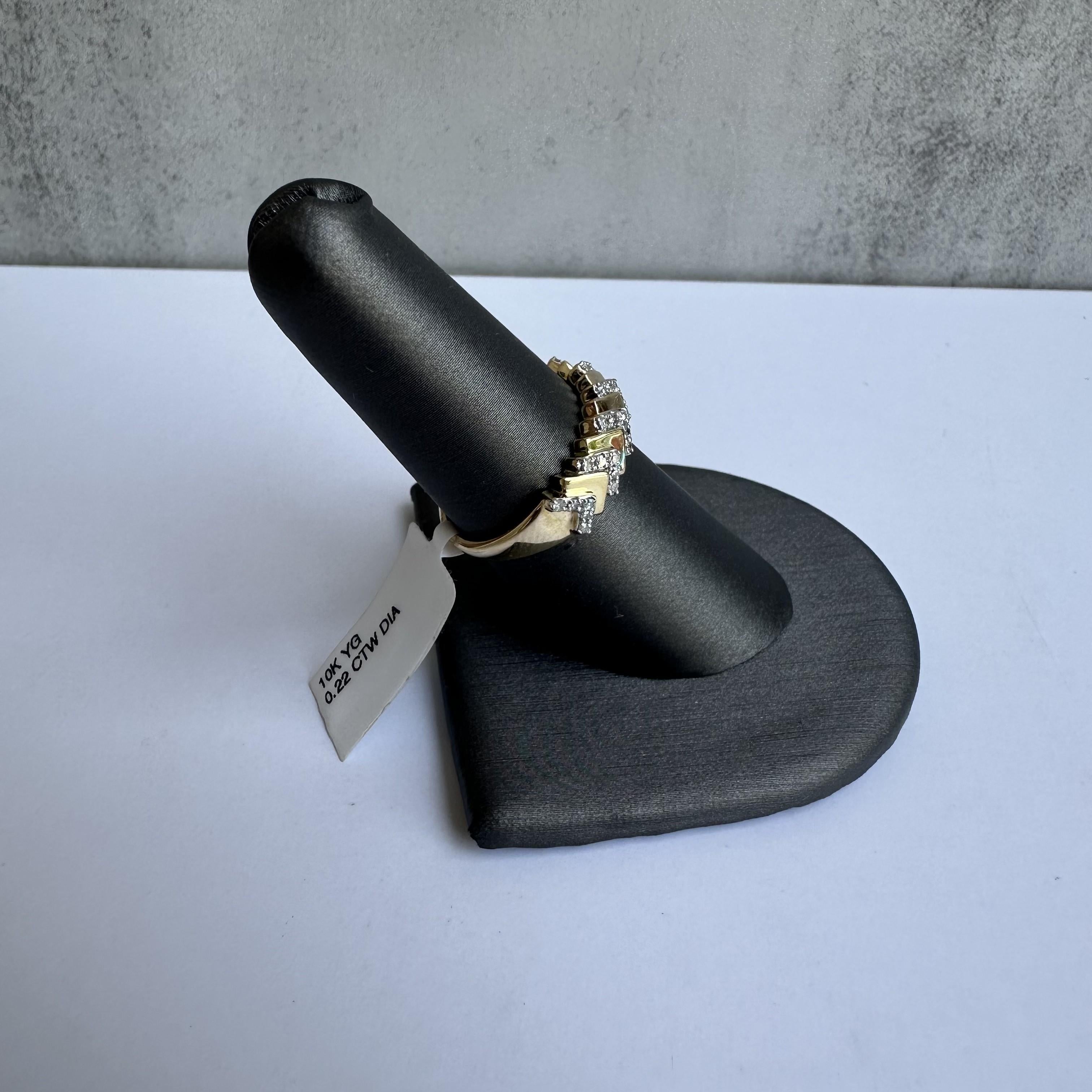 Round Cut Diamond Fashion Ring in 10kt Yellow Gold - 0.22ctw GH SI Diamonds, Size 7, New For Sale