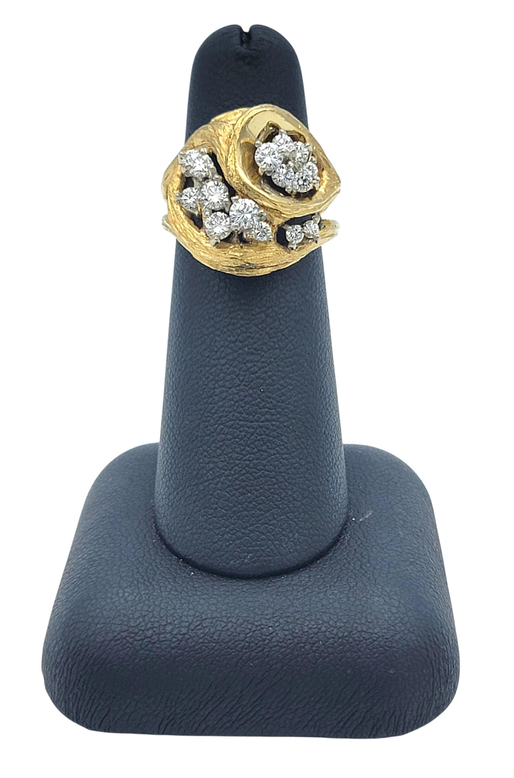 Anello Cocktail con Diamante Faux Boi a Grappolo in Oro Giallo 18 Karati in vendita 4