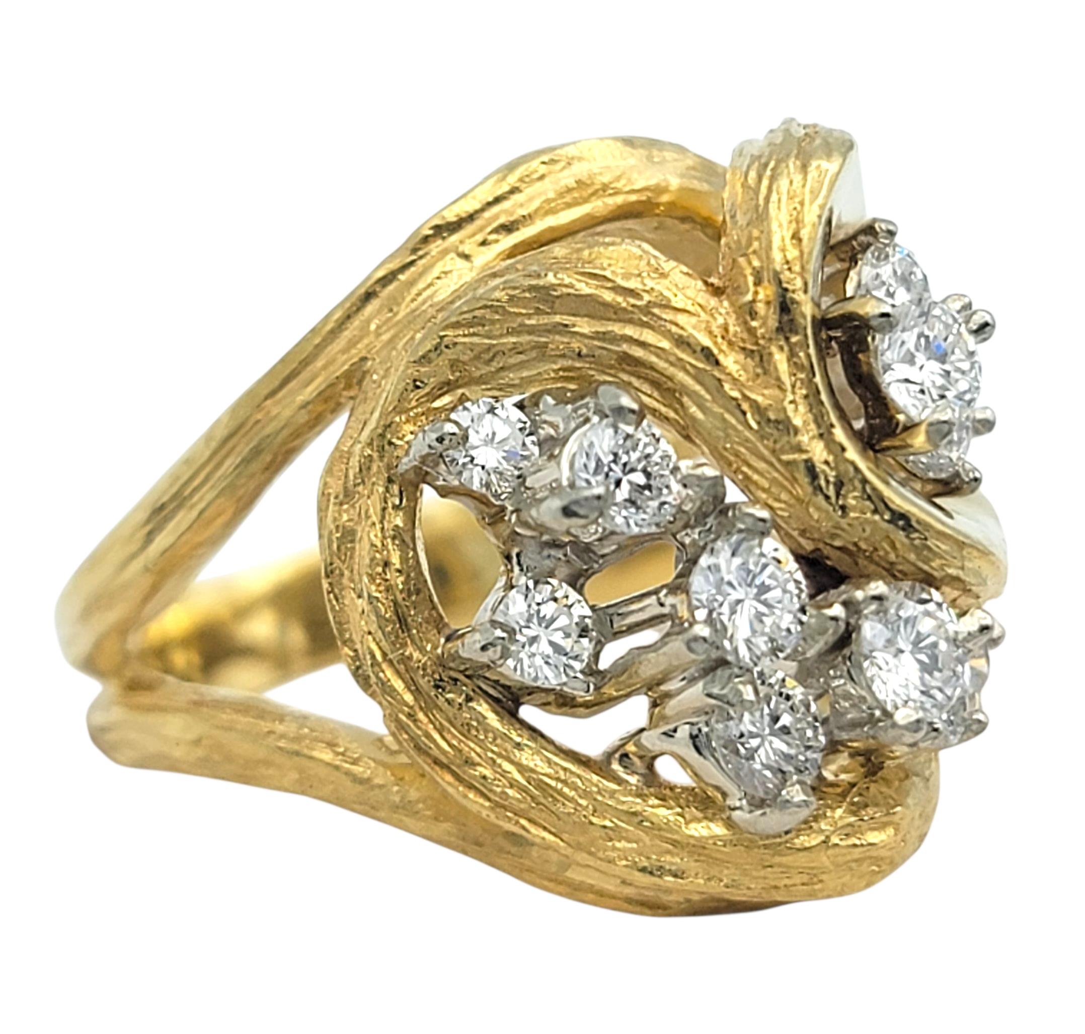 Taglio rotondo Anello Cocktail con Diamante Faux Boi a Grappolo in Oro Giallo 18 Karati in vendita