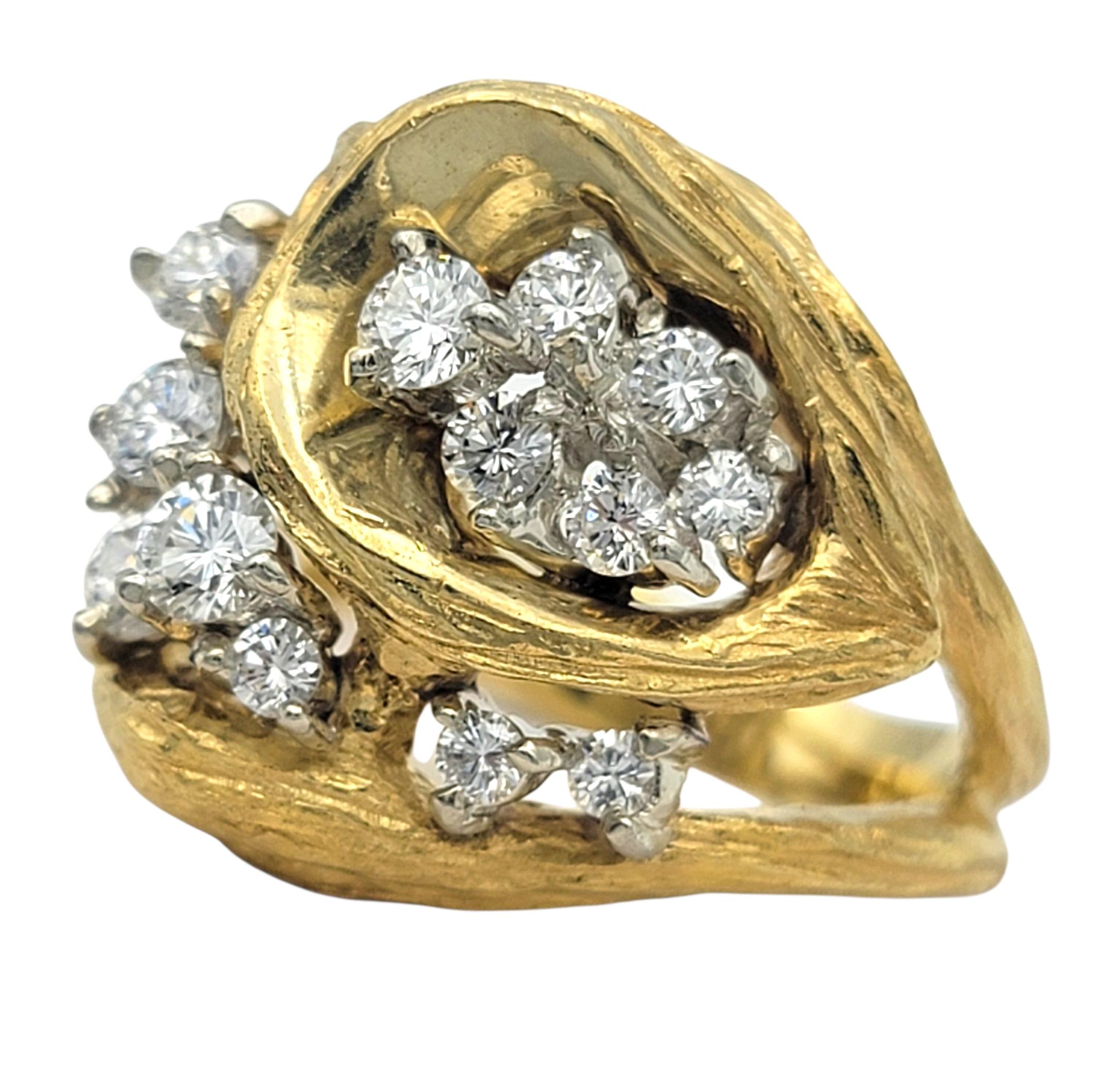 Anello Cocktail con Diamante Faux Boi a Grappolo in Oro Giallo 18 Karati In condizioni buone in vendita a Scottsdale, AZ