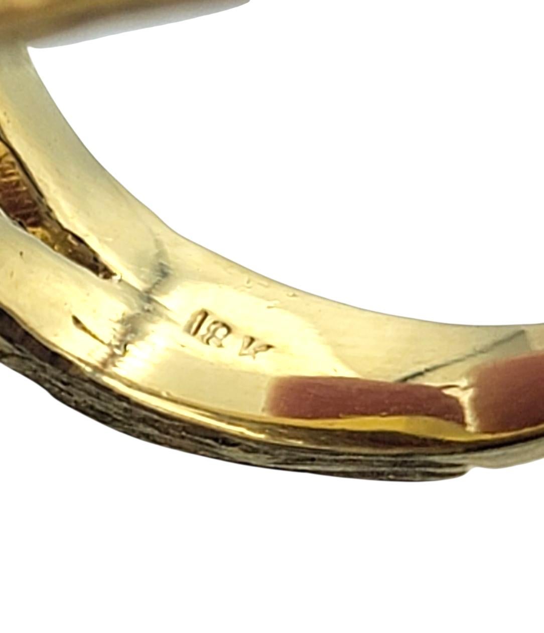 Anello Cocktail con Diamante Faux Boi a Grappolo in Oro Giallo 18 Karati in vendita 2