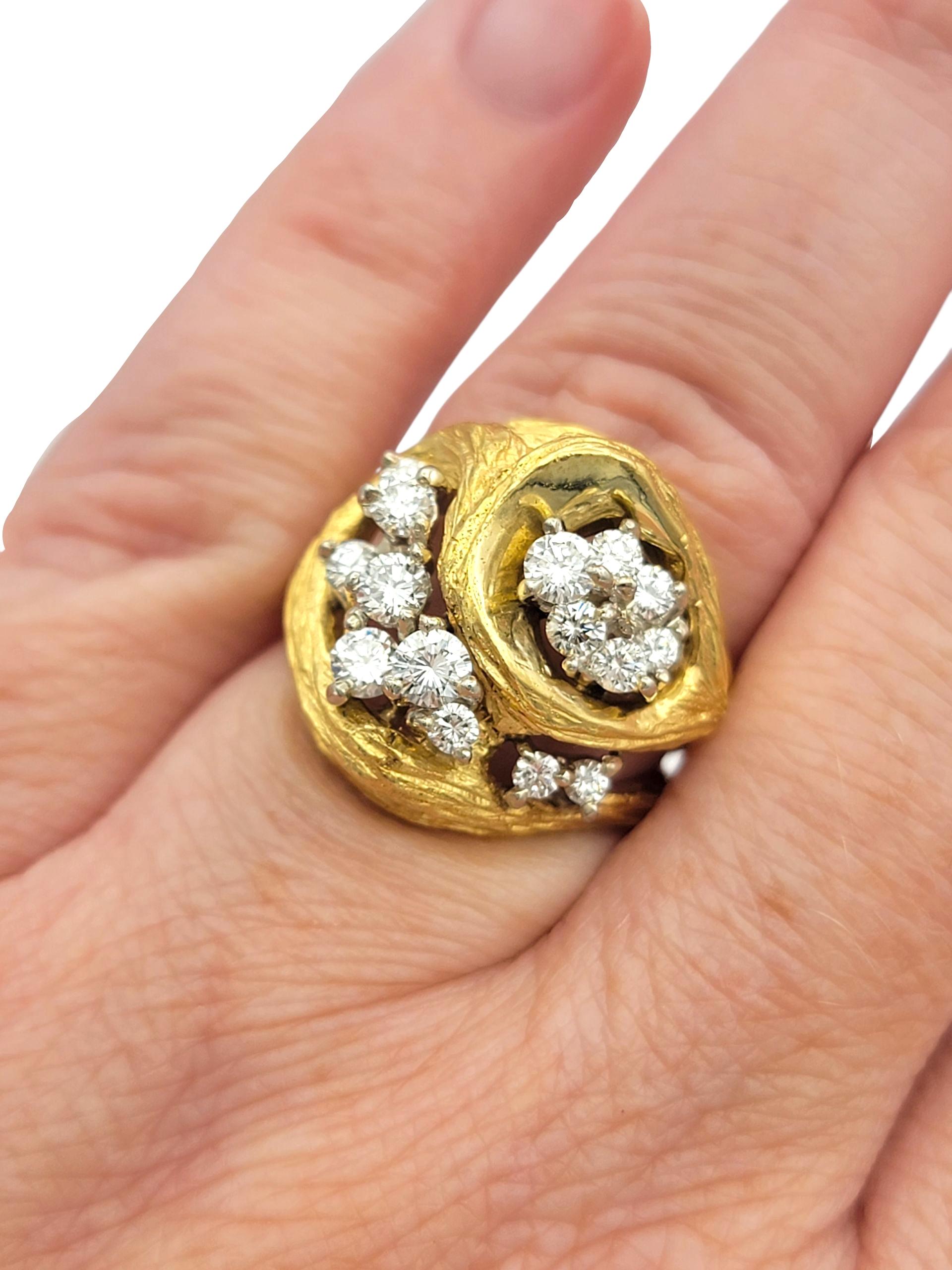 Anello Cocktail con Diamante Faux Boi a Grappolo in Oro Giallo 18 Karati in vendita 3