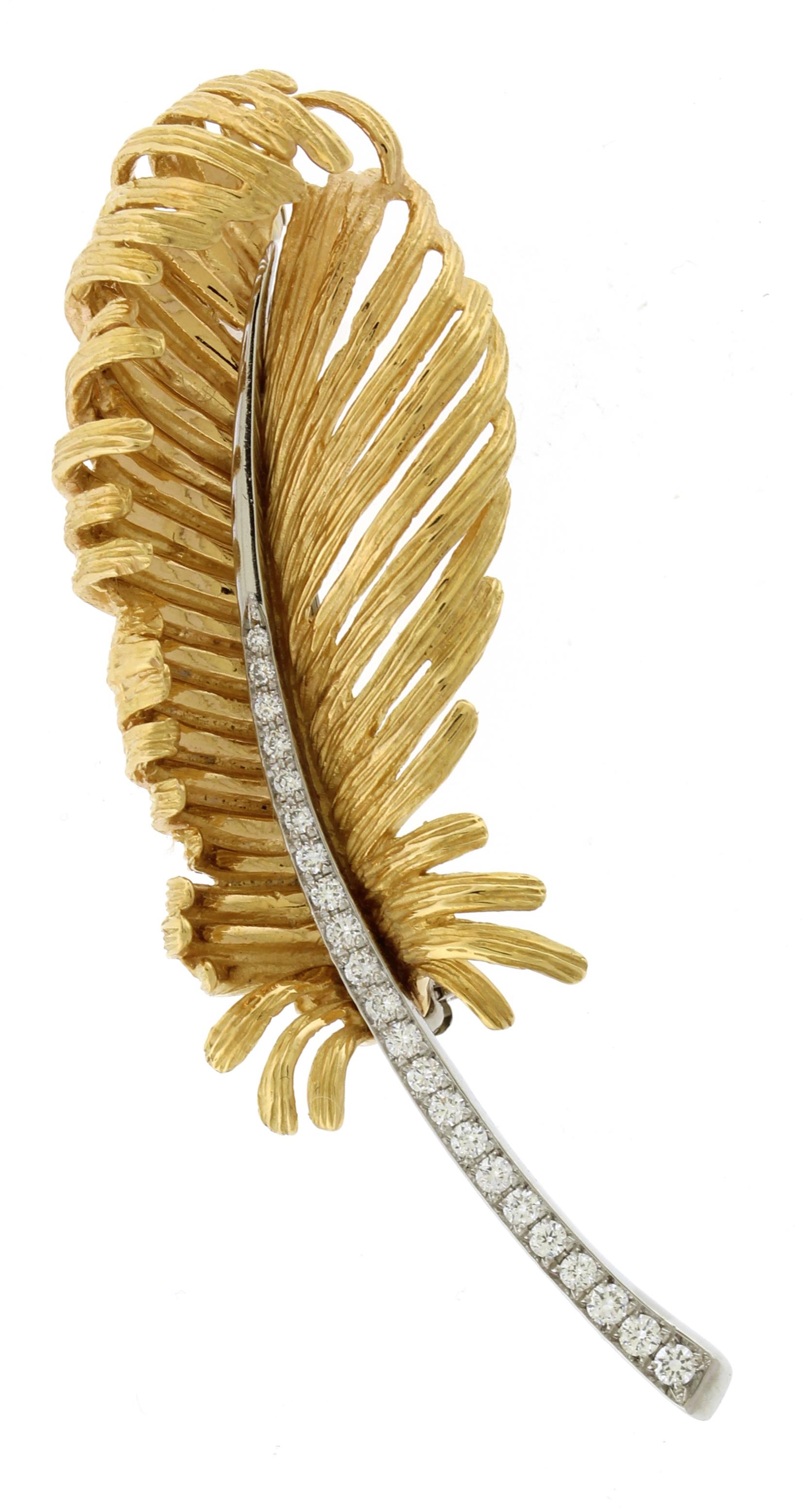 Diamond Feather Brooch  In Excellent Condition For Sale In Bethesda, MD