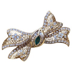 Diamond Filigree Bow Pin Brooch with Emerald in 18k Yellow Gold